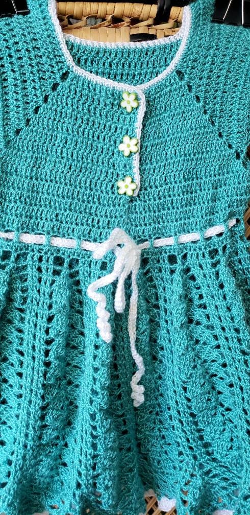 Vintage Crochet Dress 18m Vintage Girls Crochet Dress Hand Crochet Dress Teal Dress with Flower Buttons - Image 5