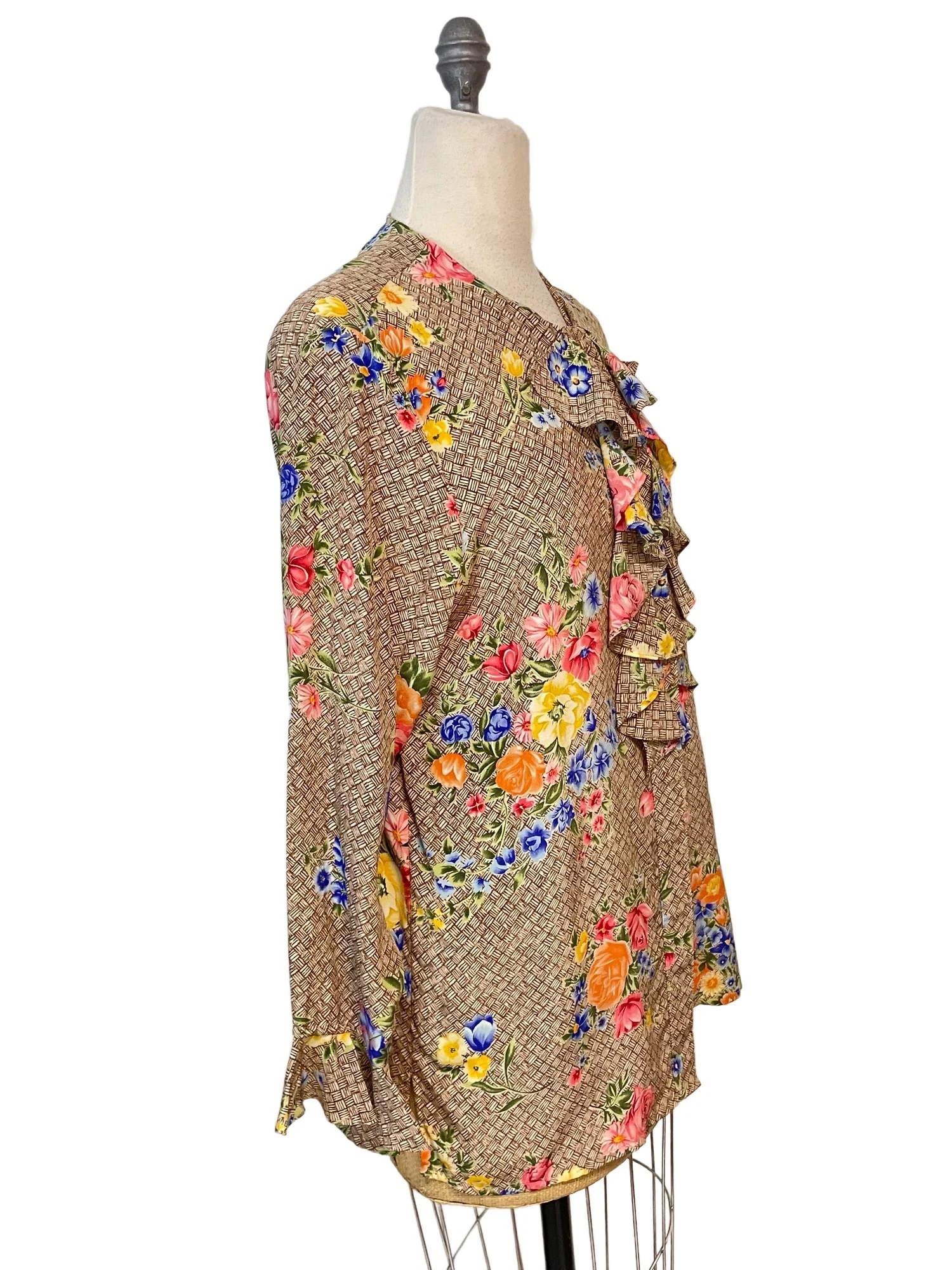 Vintage Diane Von Furstenberg Silk Blouse Basketweave Floral Ruffle by Diane Von Furstenberg - Image 2