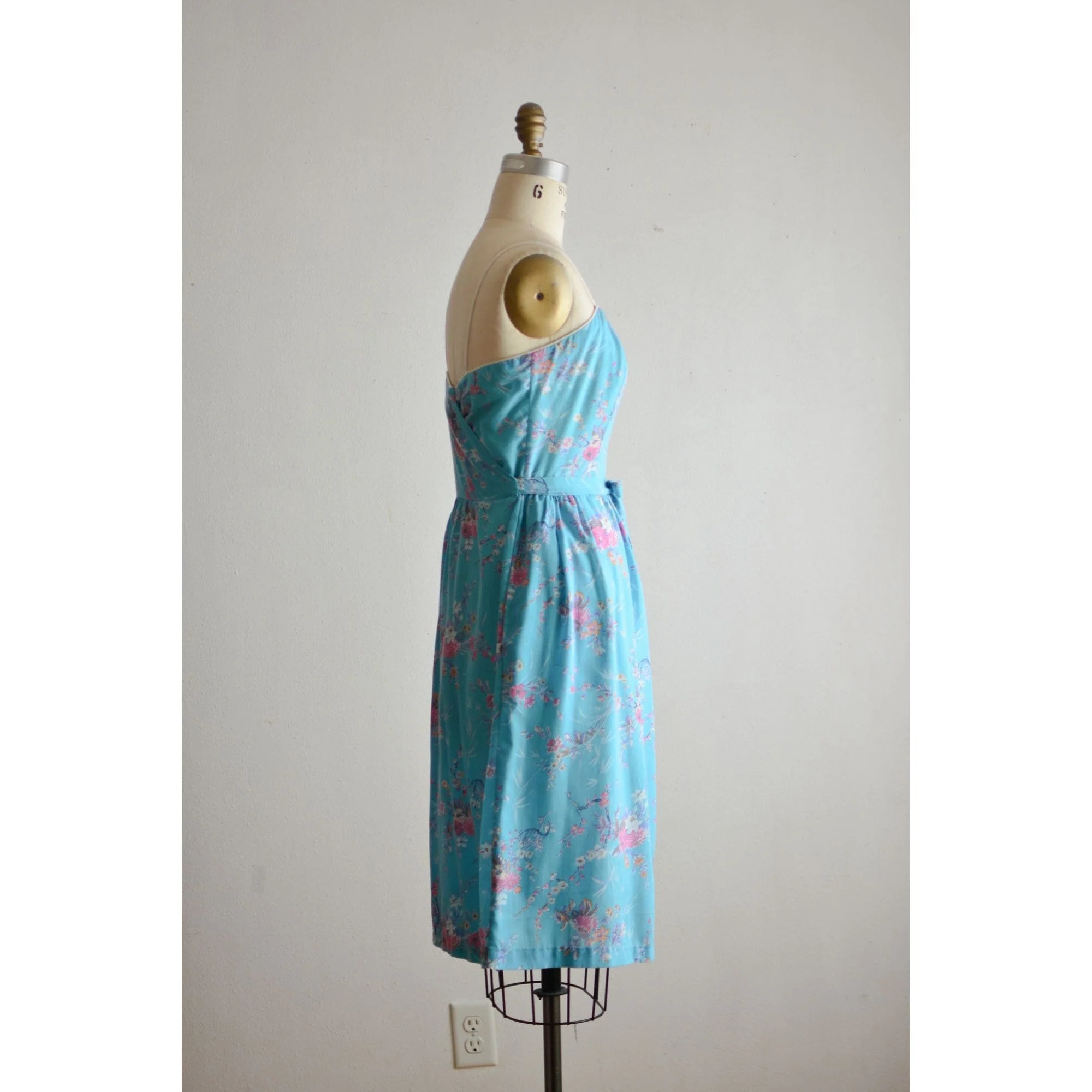 Vintage Dress Blue Floral Wrap Style Pink Yellow Romantic - Image 4