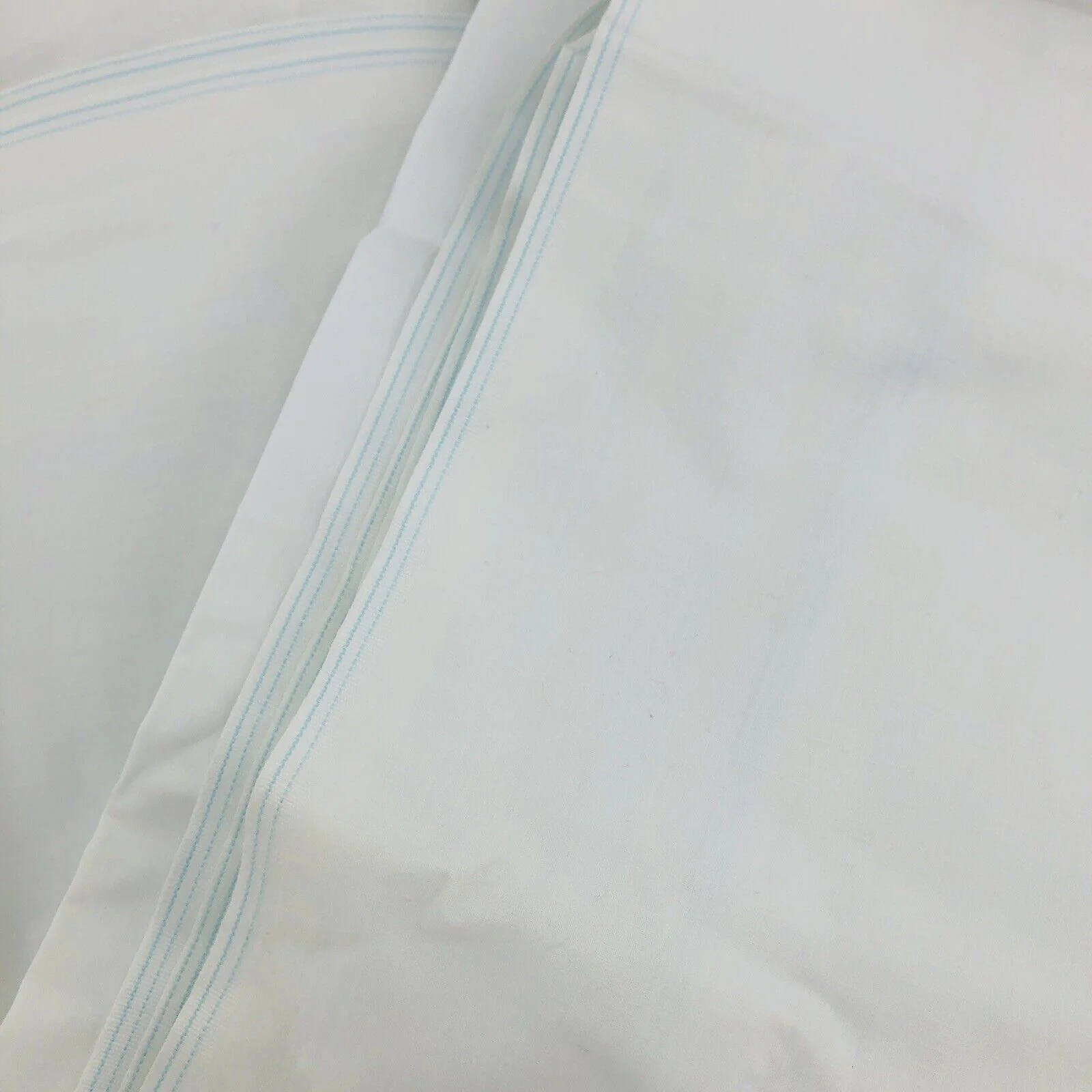 Vintage Fabric White No Iron Percale 50/50 Cotton Polyester 80x106 2 Remants Lot - Image 4