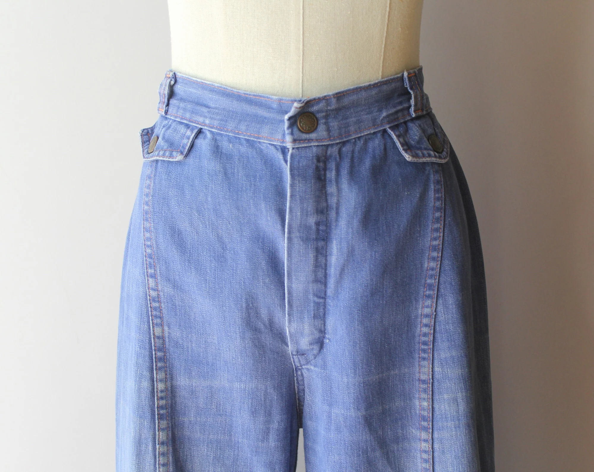Vintage Faded Bell Bottom Seamed Pocketless Flared High Waist Jeans 26 27 Inch Waist - Image 6