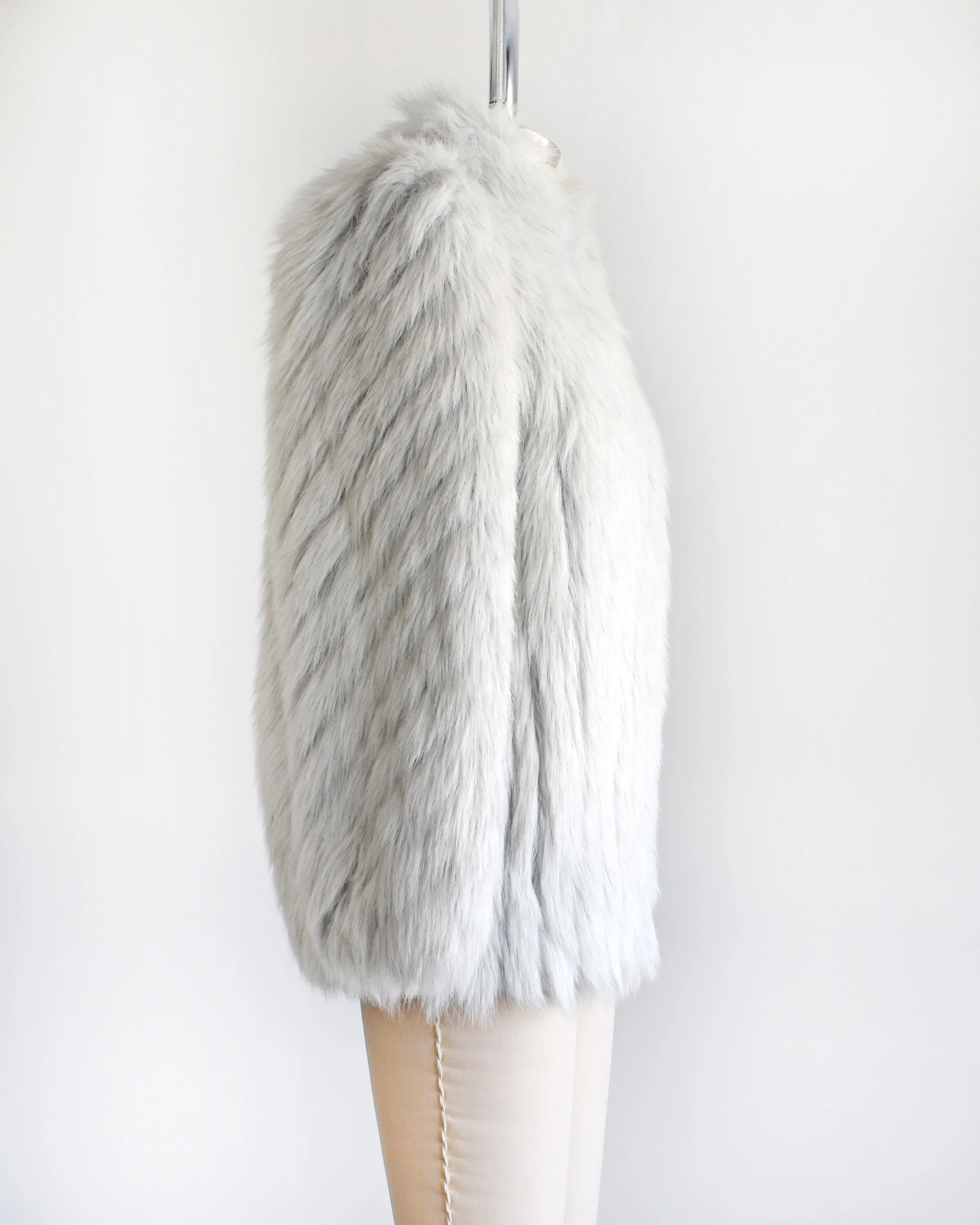 Vintage Faux Fur Coat 80s White and Gray Fake Fox Fur Coat, Striped Animal Print Coat, Small/medium by Intrigue - Image 4
