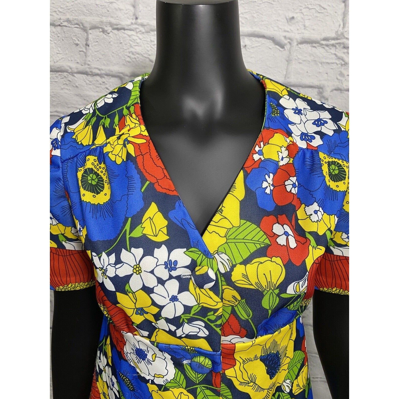 Vintage Floral Handmade Disco Shirt Bold Bright V-Neck M 60s Groovy Pub Crawl - Image 3
