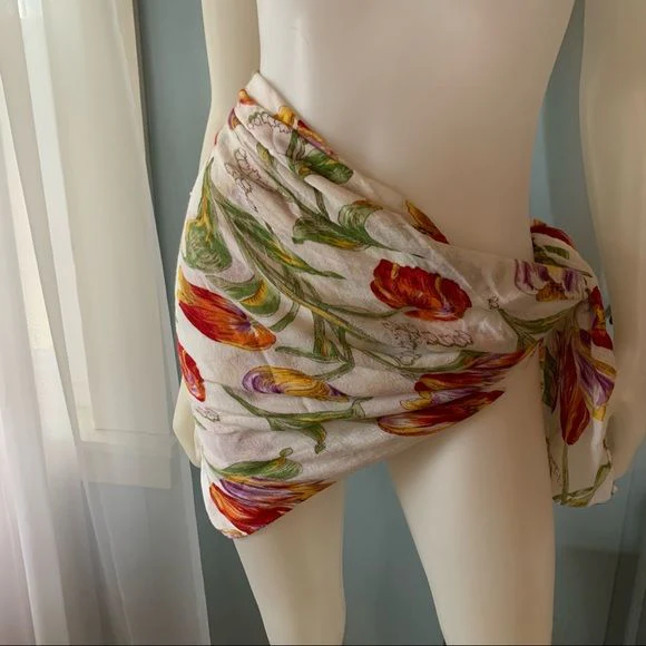 Vintage Floral Square Scarf Tulip Print Rayon Crepe Lightweight - Image 2