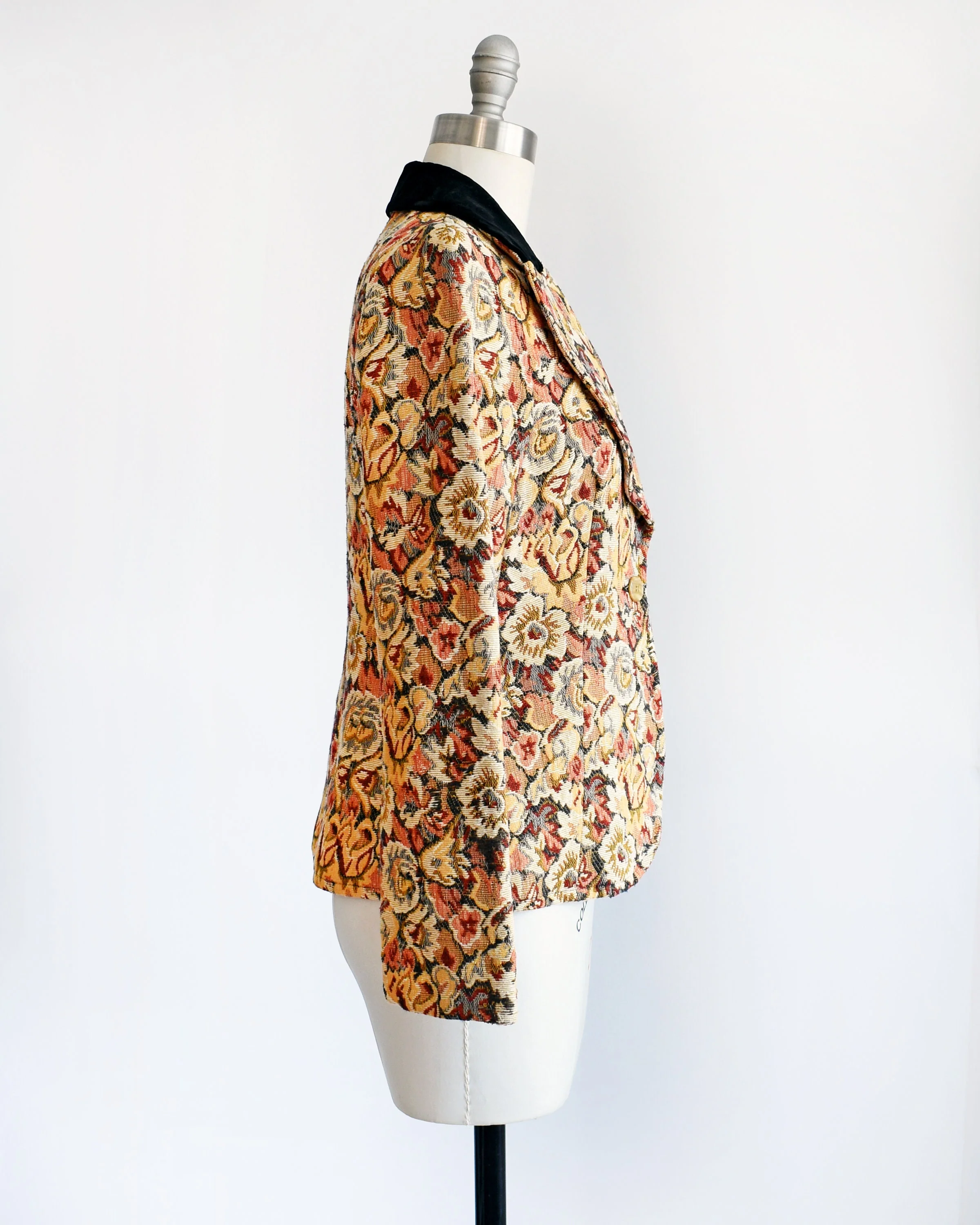 Vintage Floral Tapestry Blazer 80s Autumn Jacket with Velvet Collar Small Medium by John Meyer - Image 3
