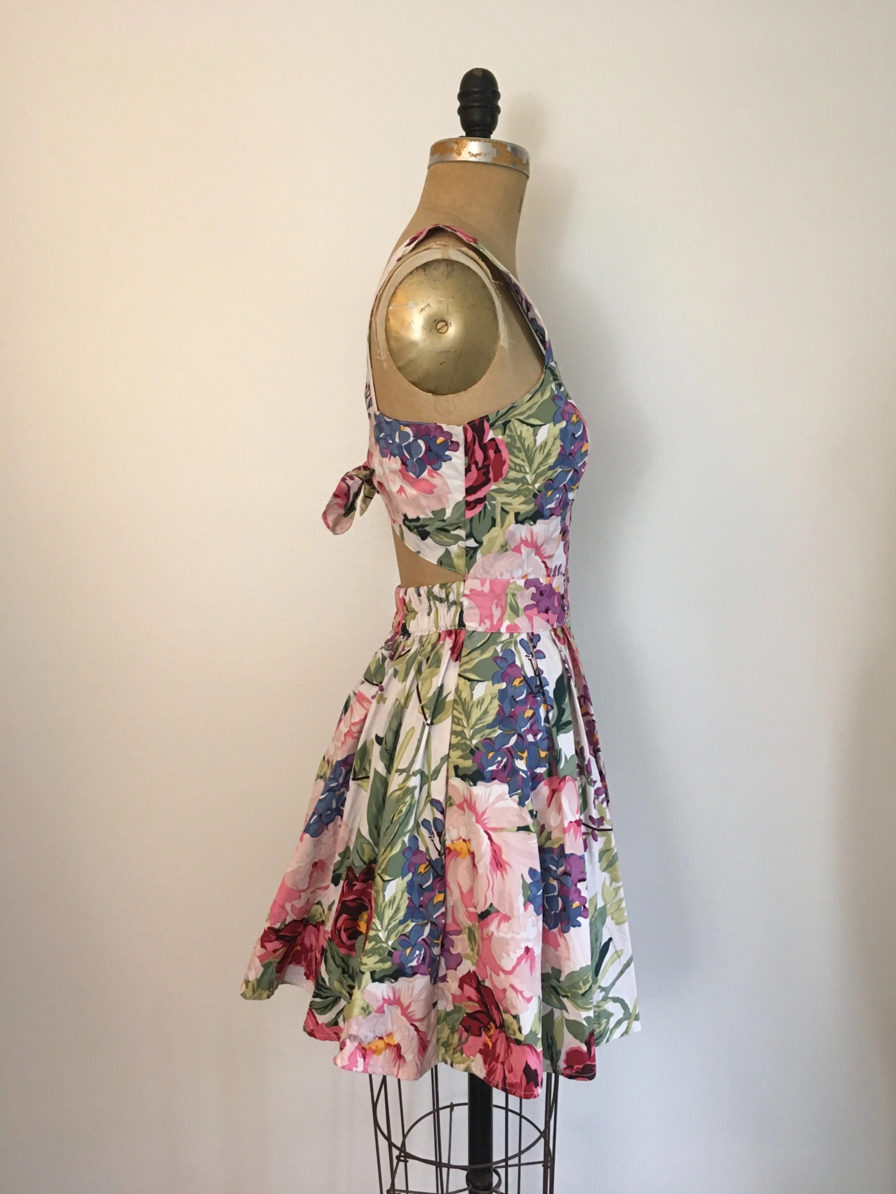 80's Floral Tie Back Mini Sundress by Karin Stevens - Image 4