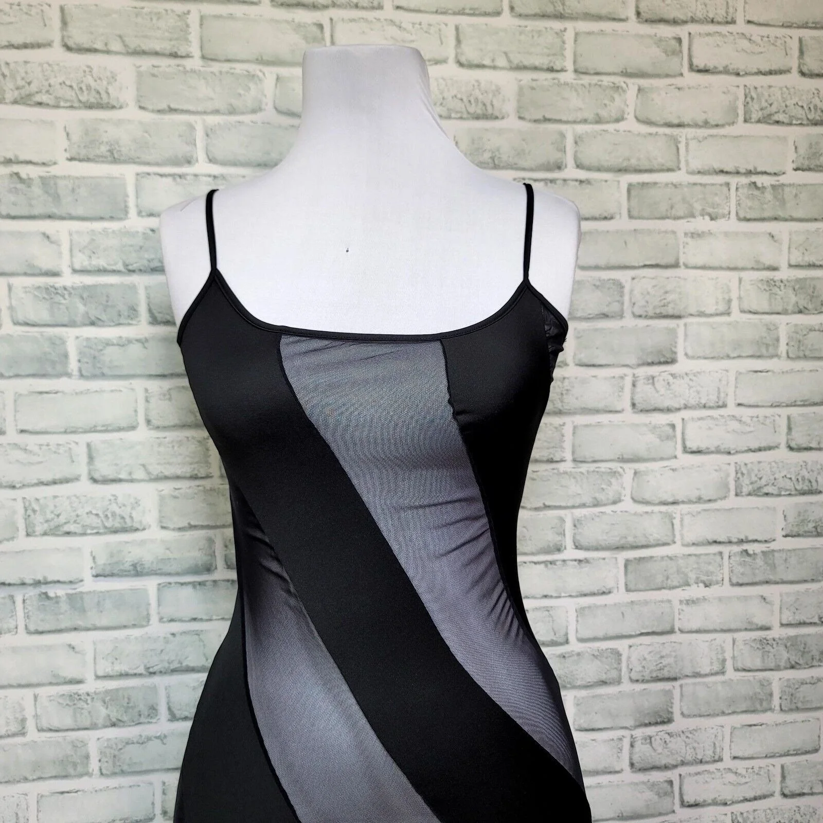Vintage Fredericks of Hollywood Women's L Black Bias Cut Mesh Swirl Nightgown by Fredericks Of Hollywood - Image 2