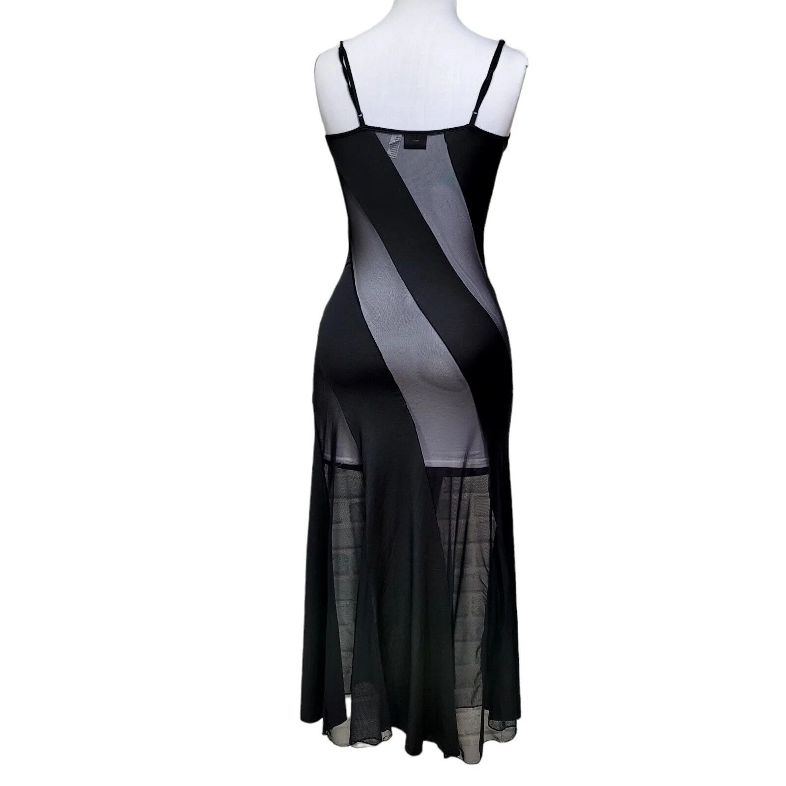 Vintage Fredericks of Hollywood Women's L Black Bias Cut Mesh Swirl Nightgown by Fredericks Of Hollywood - Image 7