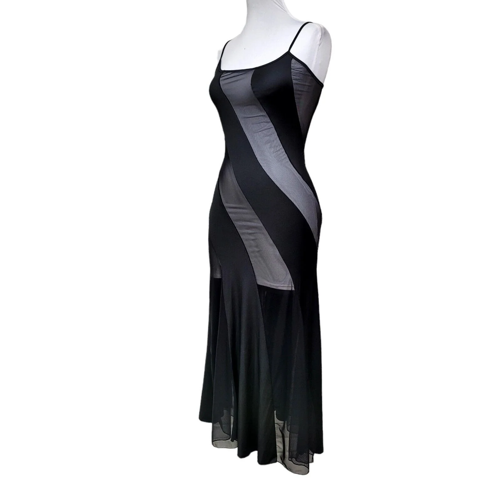 Vintage Fredericks of Hollywood Women's L Black Bias Cut Mesh Swirl Nightgown by Fredericks Of Hollywood - Image 8