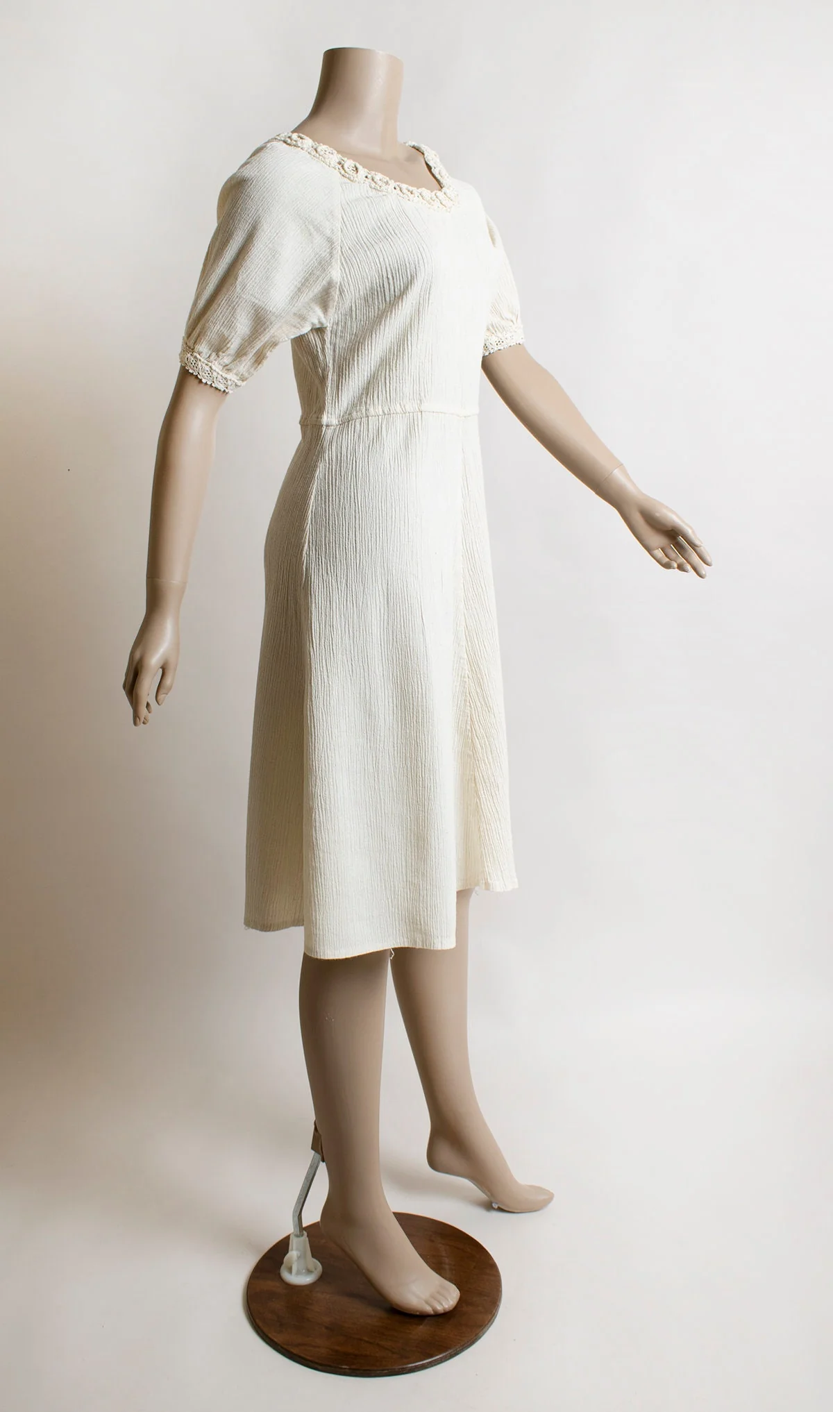 Vintage Gauzy Ivory White Short Sleeve Crochet Flower Medallion Neckline Balkan Cotton Gauzy Summer Dress by Balkan - Image 4