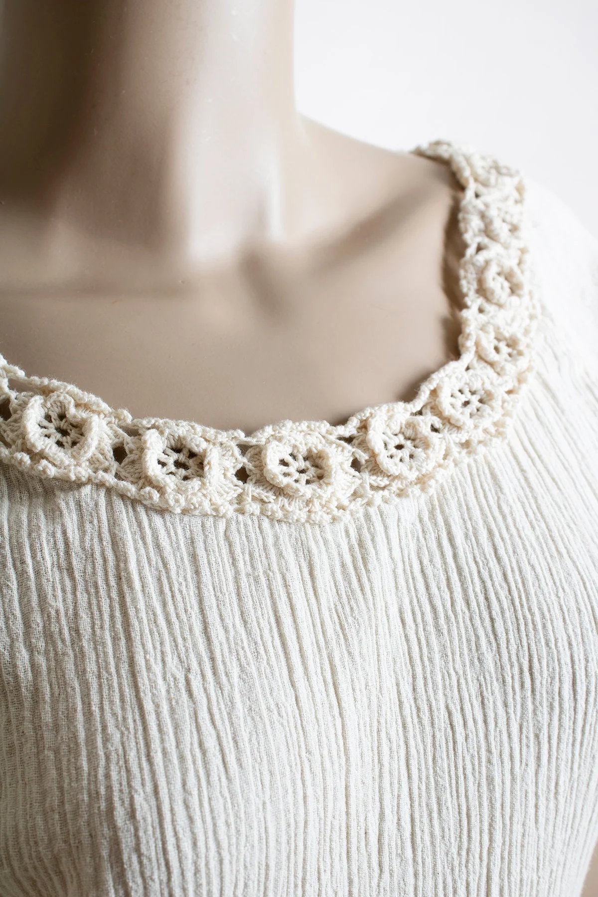 Vintage Gauzy Ivory White Short Sleeve Crochet Flower Medallion Neckline Balkan Cotton Gauzy Summer Dress by Balkan - Image 8