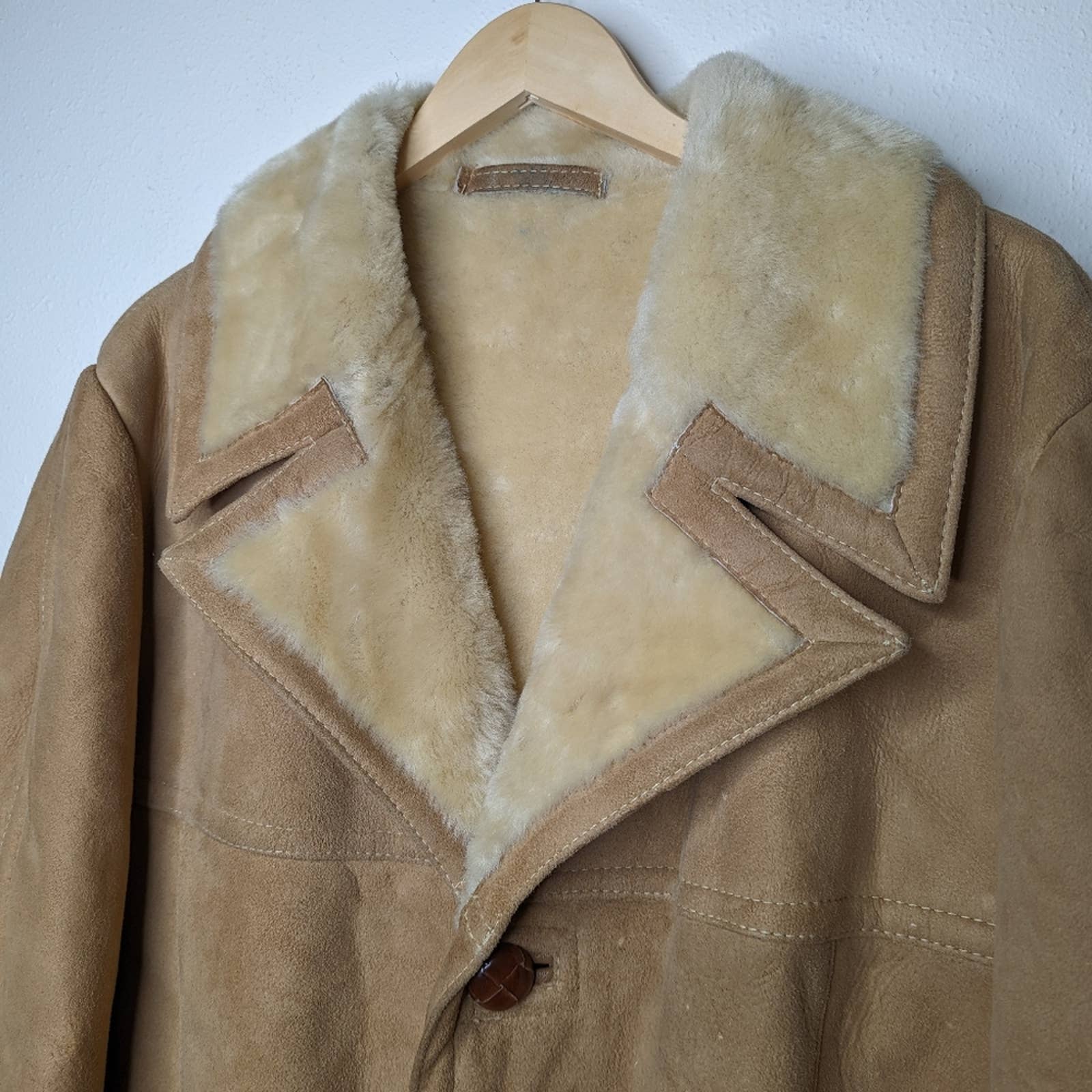Vintage Genuine Sheepskin Shearling Men's Leather Coat by Sawyer of Napa California - Image 4