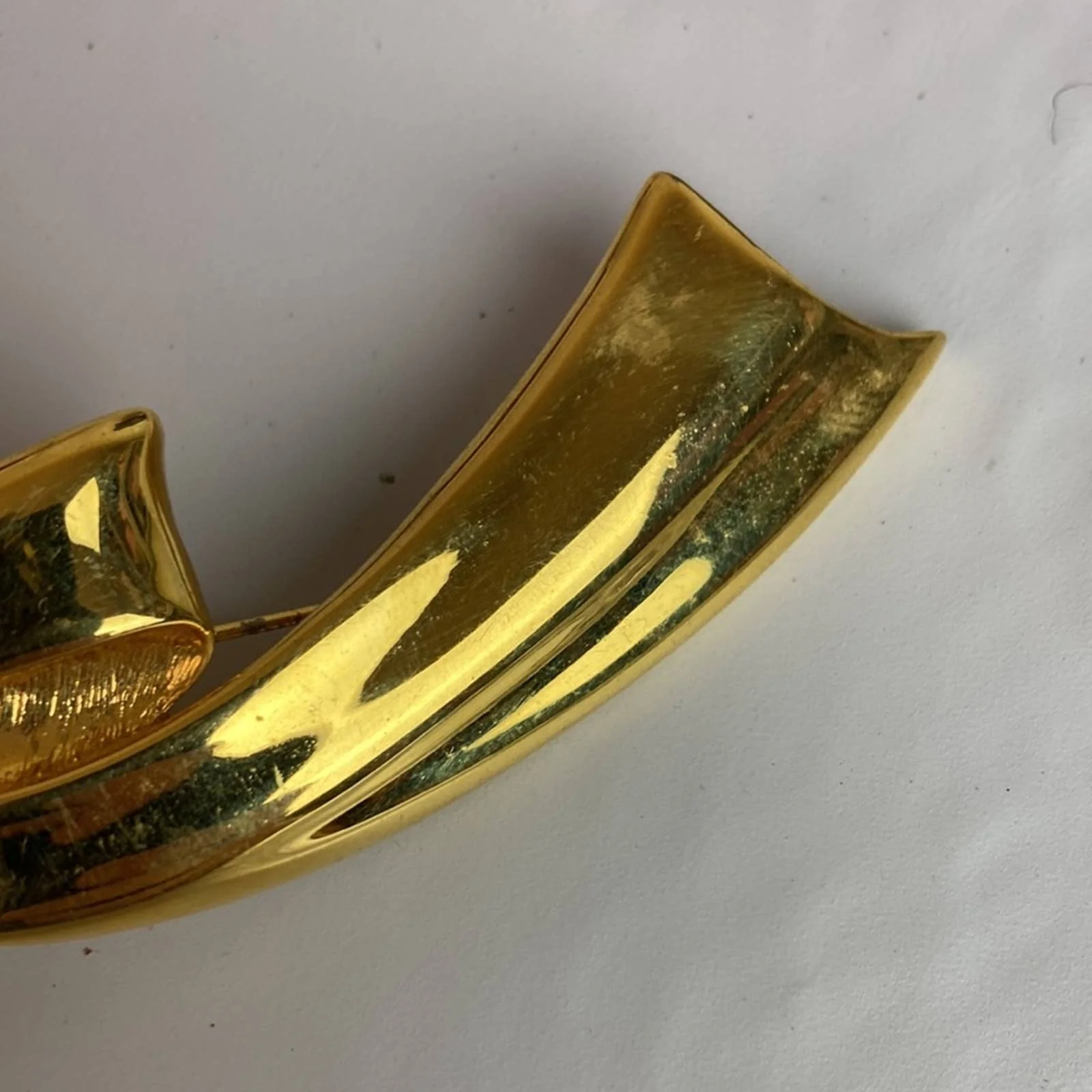 Vintage Gold Tone Stylized Modern Brooch Statement Party Prom Flag Fabric - Image 4