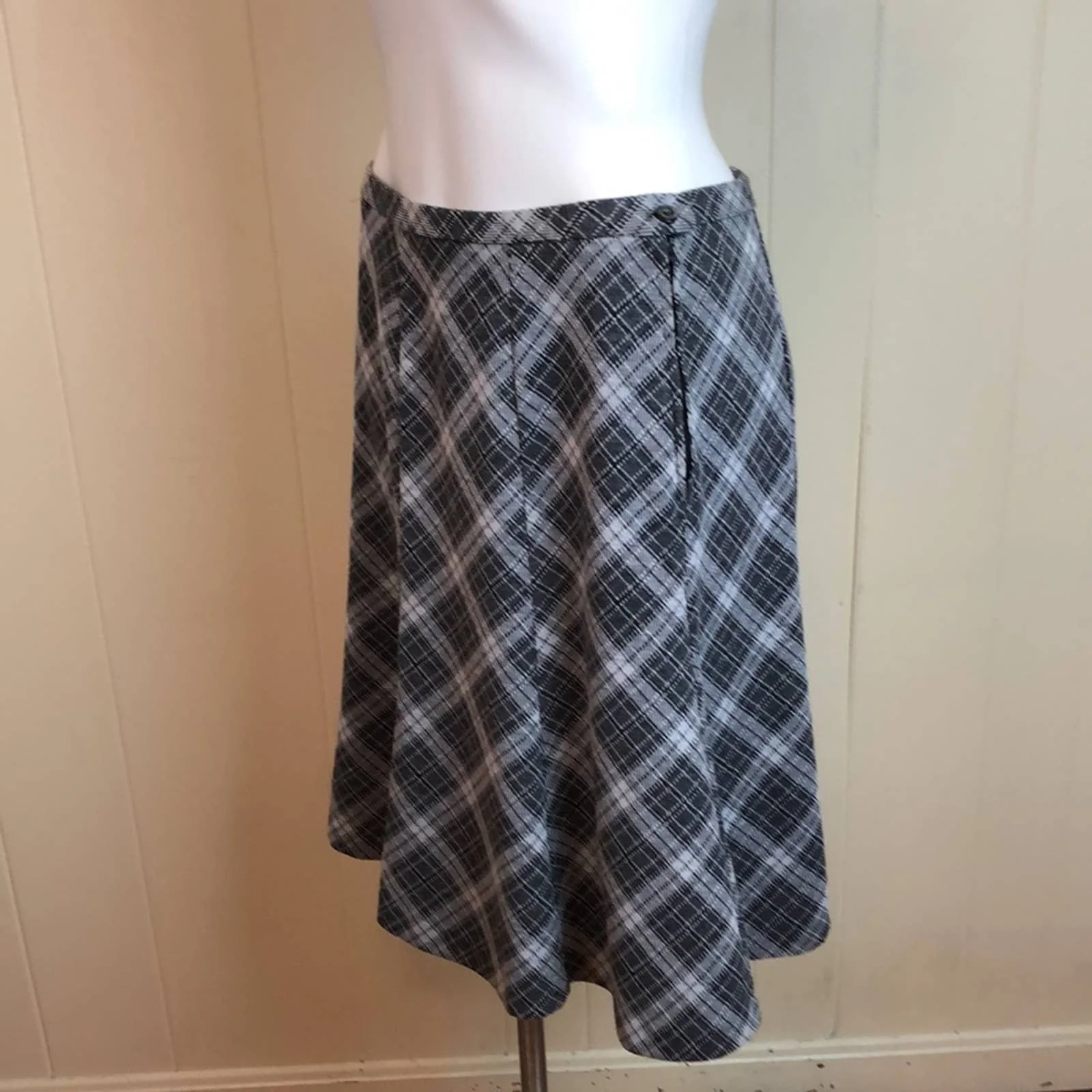 Vintage Gray Plaid Skirt Medium Dark Academia Schoolgirl by Koret of California - Image 2