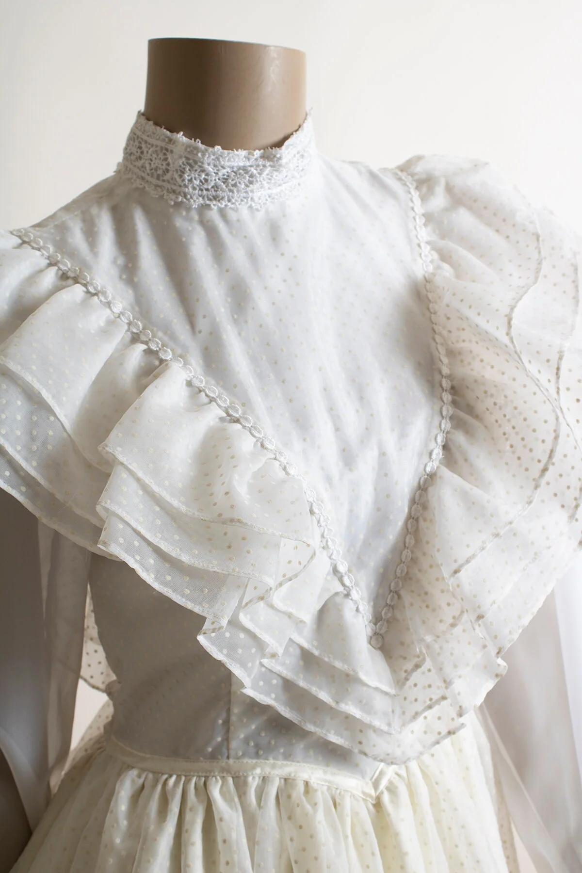 Vintage Gunne Sax Dress Sheer White Swiss Dot Fairy Whimsical Party Prom Dress Ruffles Victorian Style Jessica Mcclintock Bride Small 7 by Gunne Sax - Image 7