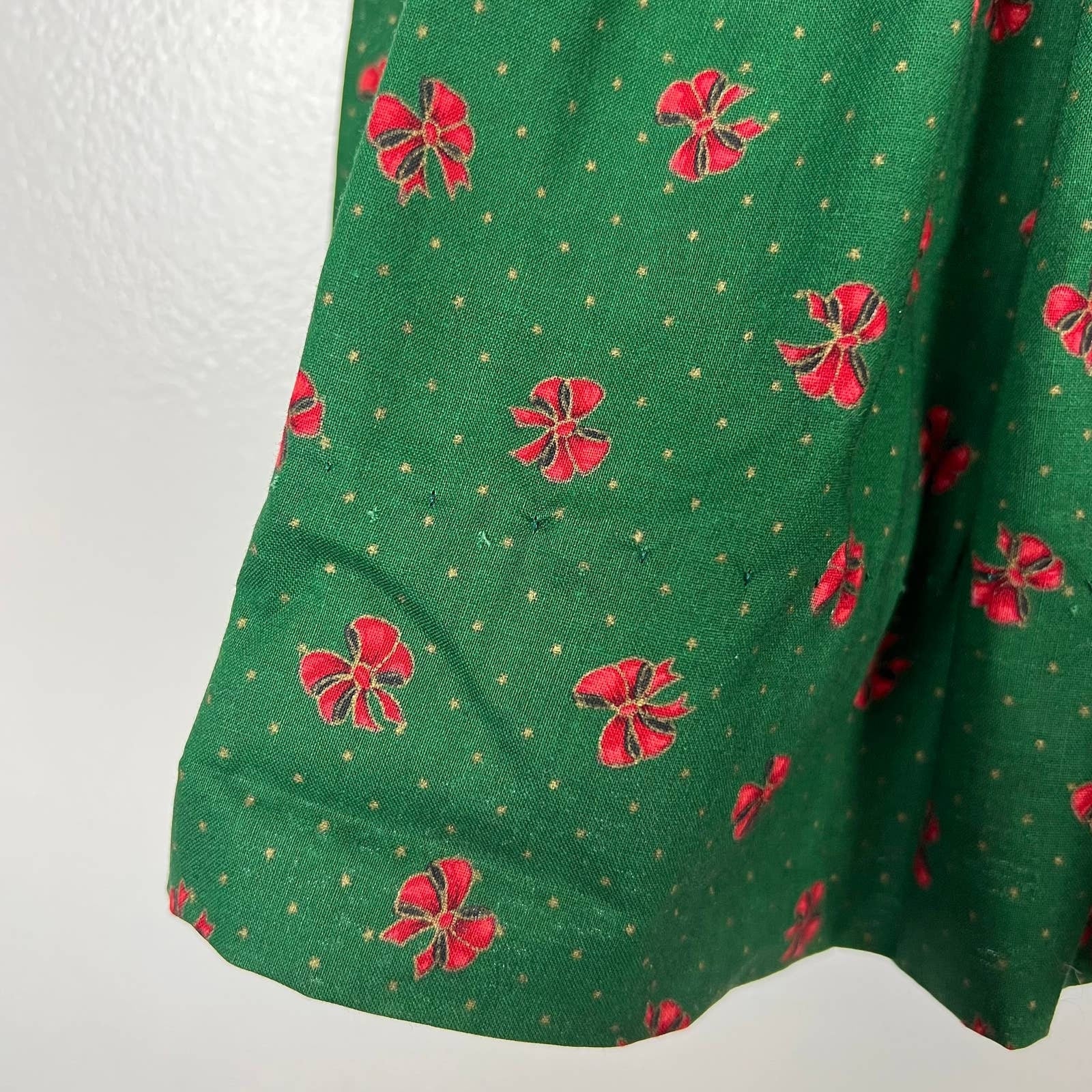 Vintage Hand Smocked Green Christmas Dress Holiday Lace Bib Sz 5 by Amanda Mae - Image 6