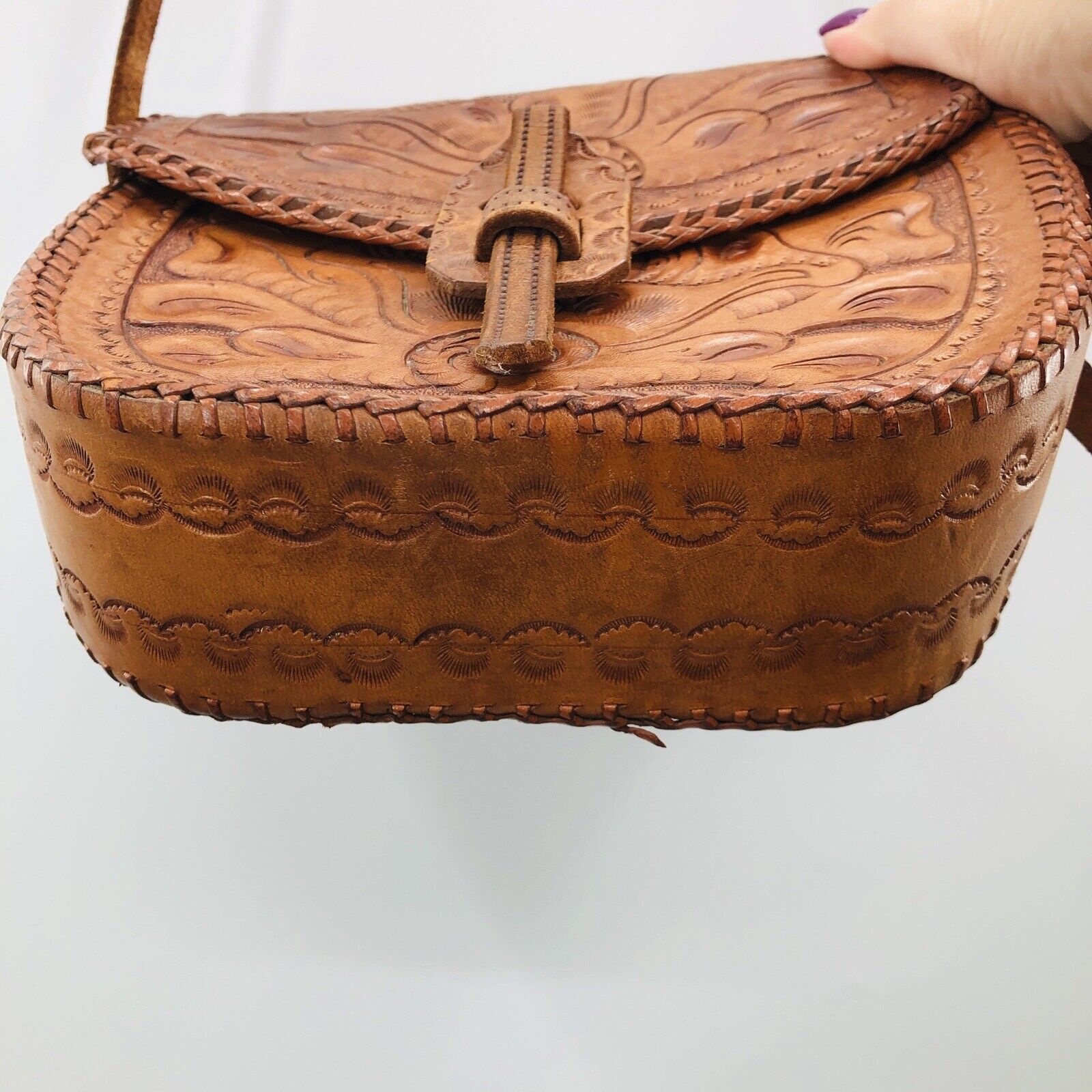 Vintage Hand Tooled Leather Crossbody Saddle Bag Purse Brown - Image 2