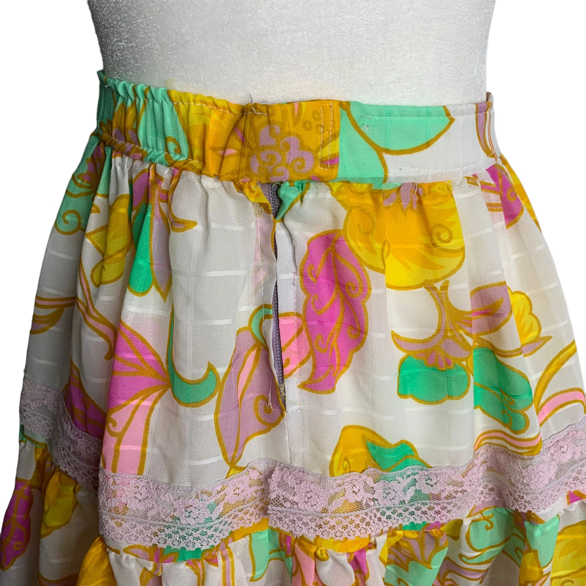 Vintage Handmade Circle Twirl Skirt M White Floral Lace Tiered Ruffle Elastic - Image 5