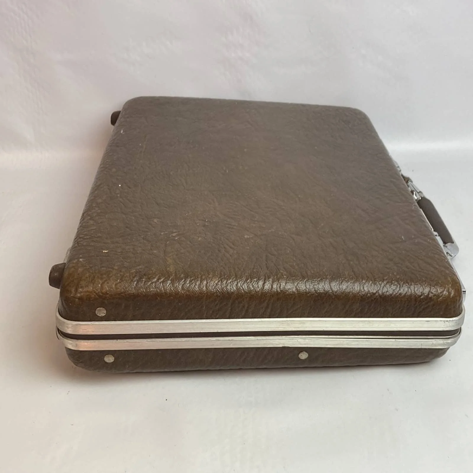 Vintage Hard Shell Brown Briefcase Travel Bag Career by American Tourister - Image 4