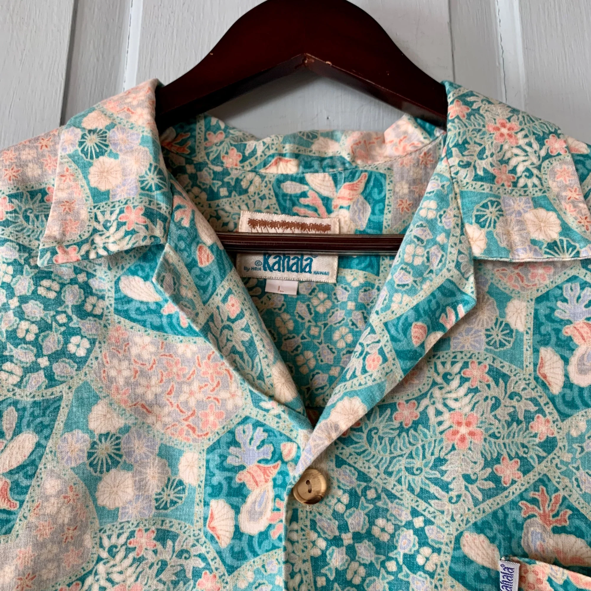 Vintage Hawaiian Shirt Large Rare Made In Hawaii Cotton Print by Kahala - Image 4