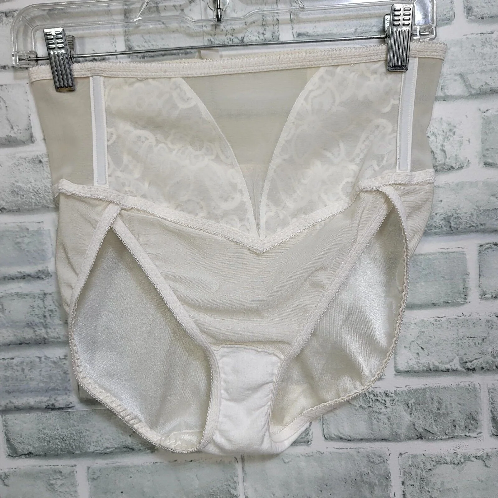Soft Skins Boned Waist Cream Lace Nylon Panties By  JCPenney - Image 10