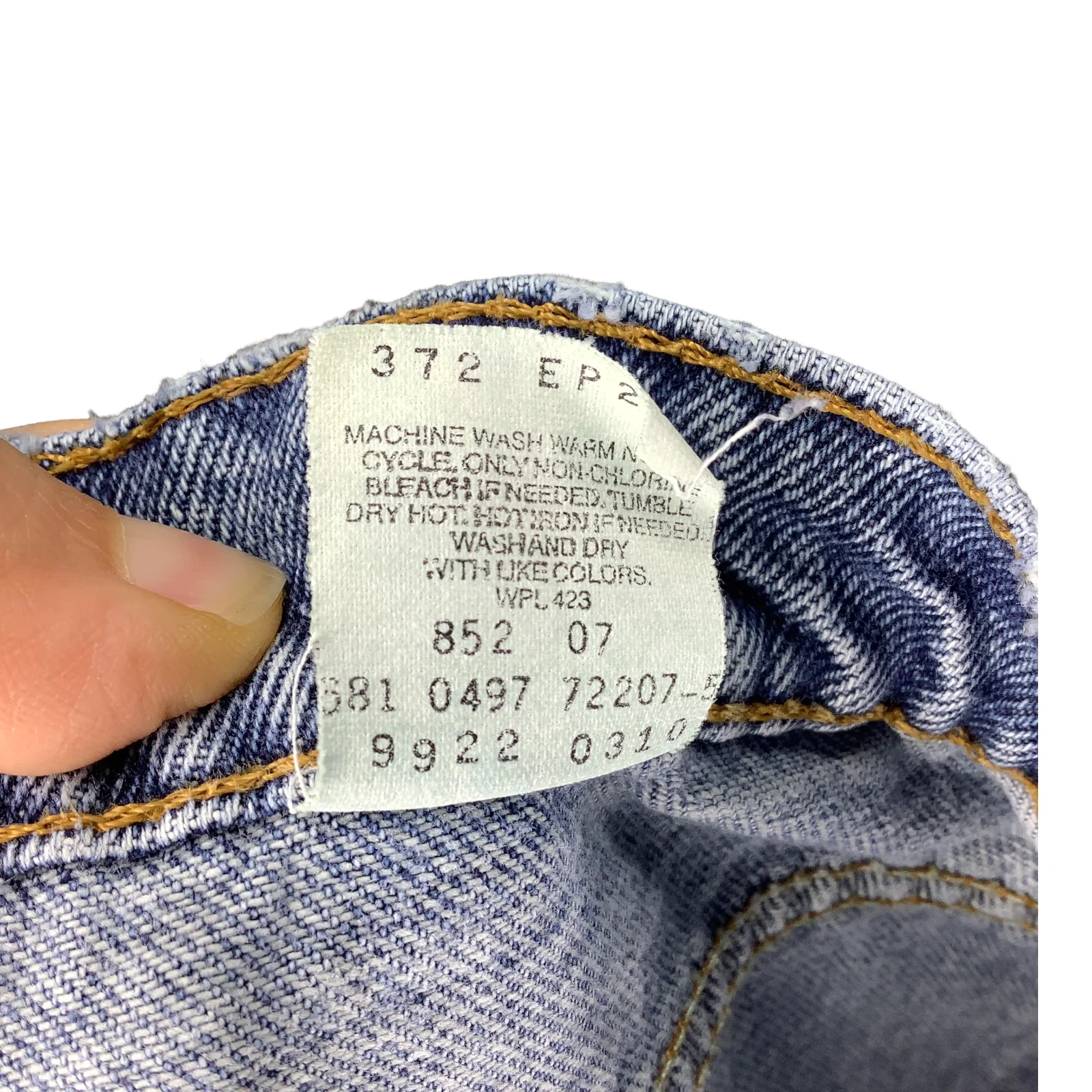 Vintage Jeans 90s Orange Tab Relaxed Fit Tapered Leg High Waist Mom 33x29 by Levi's - Image 8