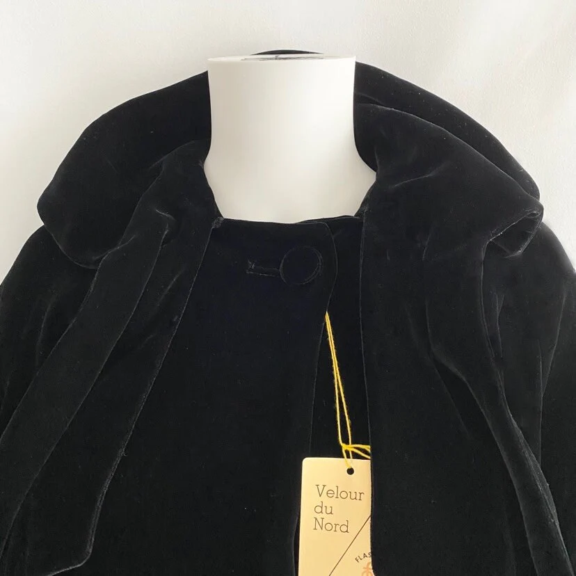 Vintage Late 50s/early 60s Black Swing Coat by Velour Du Nord - Image 4