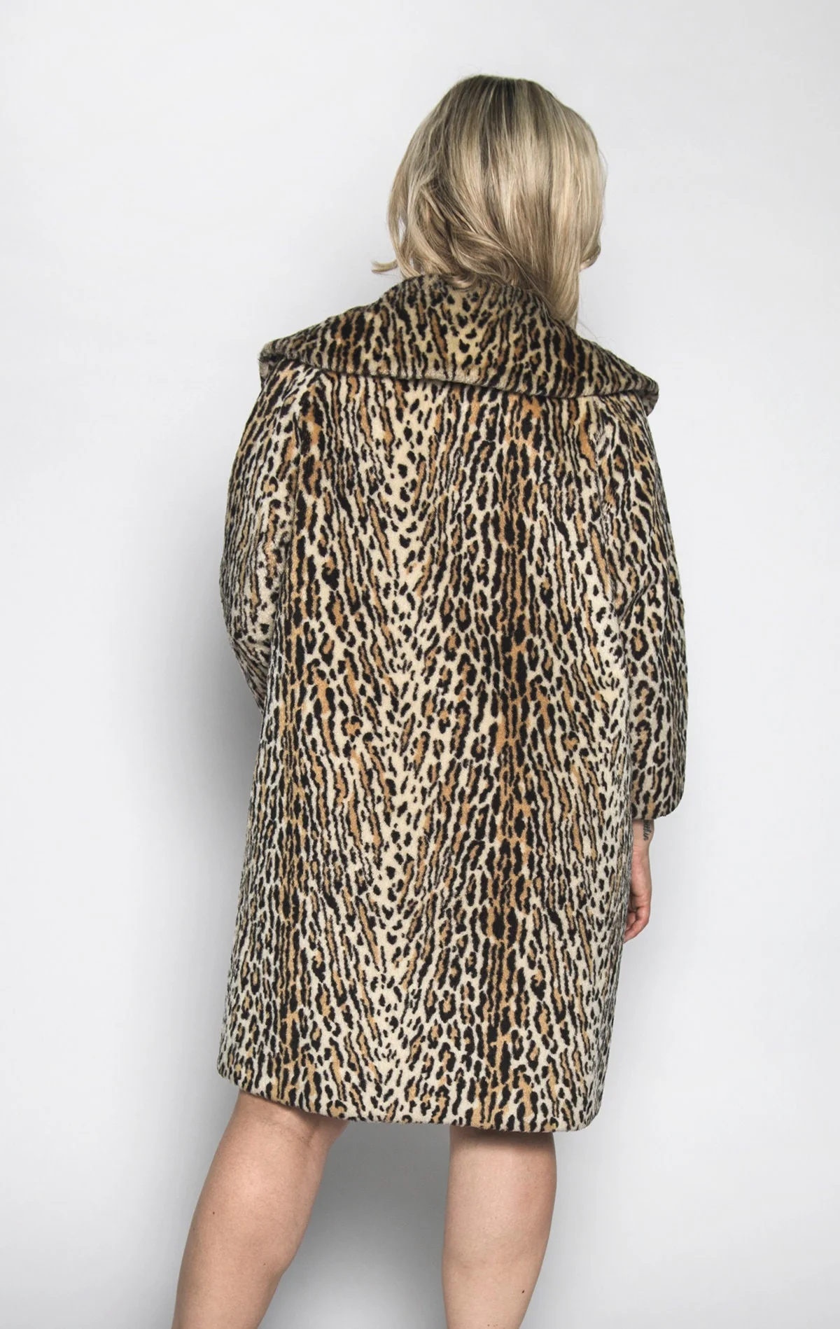 Vintage Leopard Print Coat 60s Faux Animal Printed Fuzzy Mod Coat Double Breasted Large by Joseph Magnin - Image 4