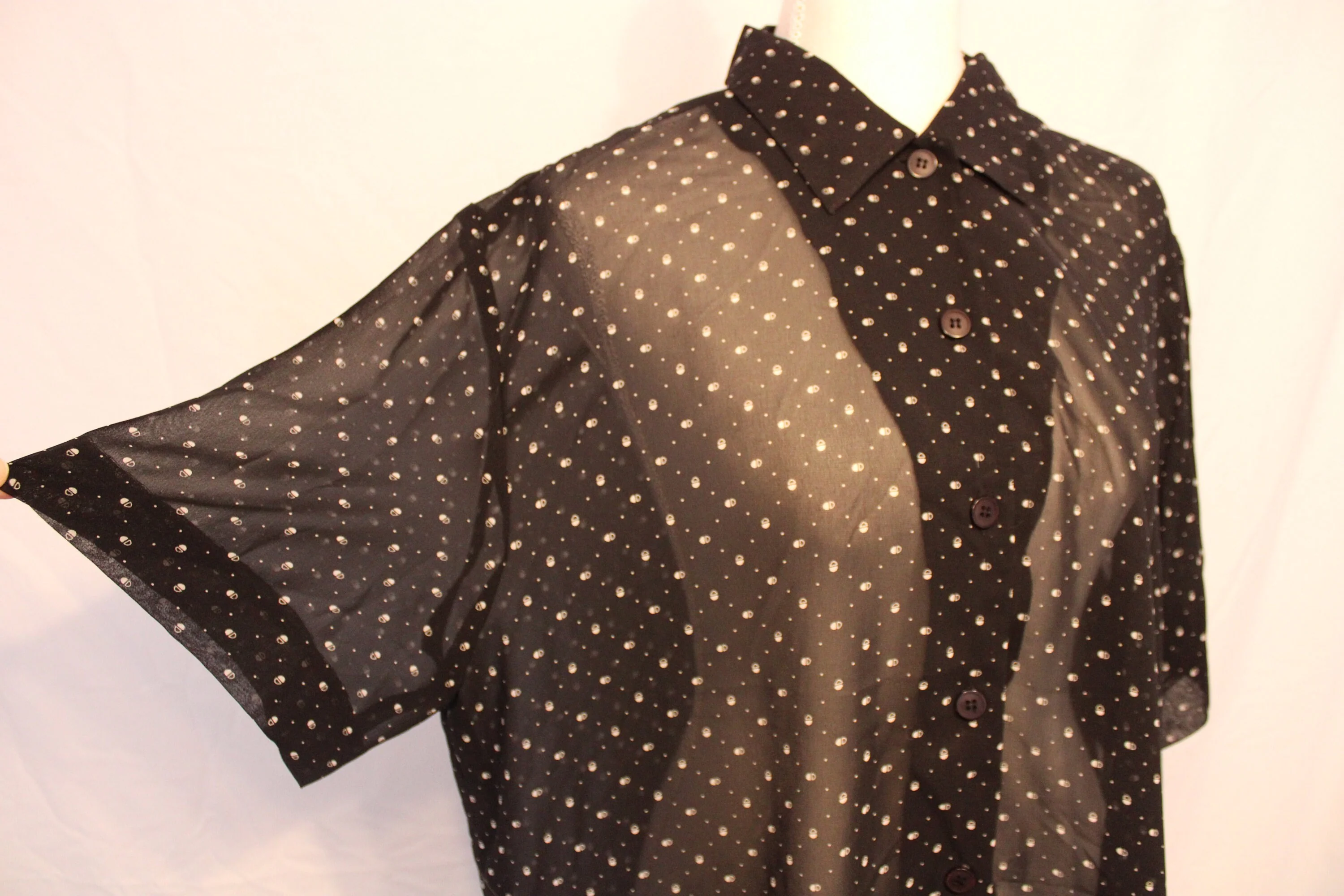 80s Vintage Black And White Blouse With Atomic Print By Leslie Fay Sportswear - Image 6