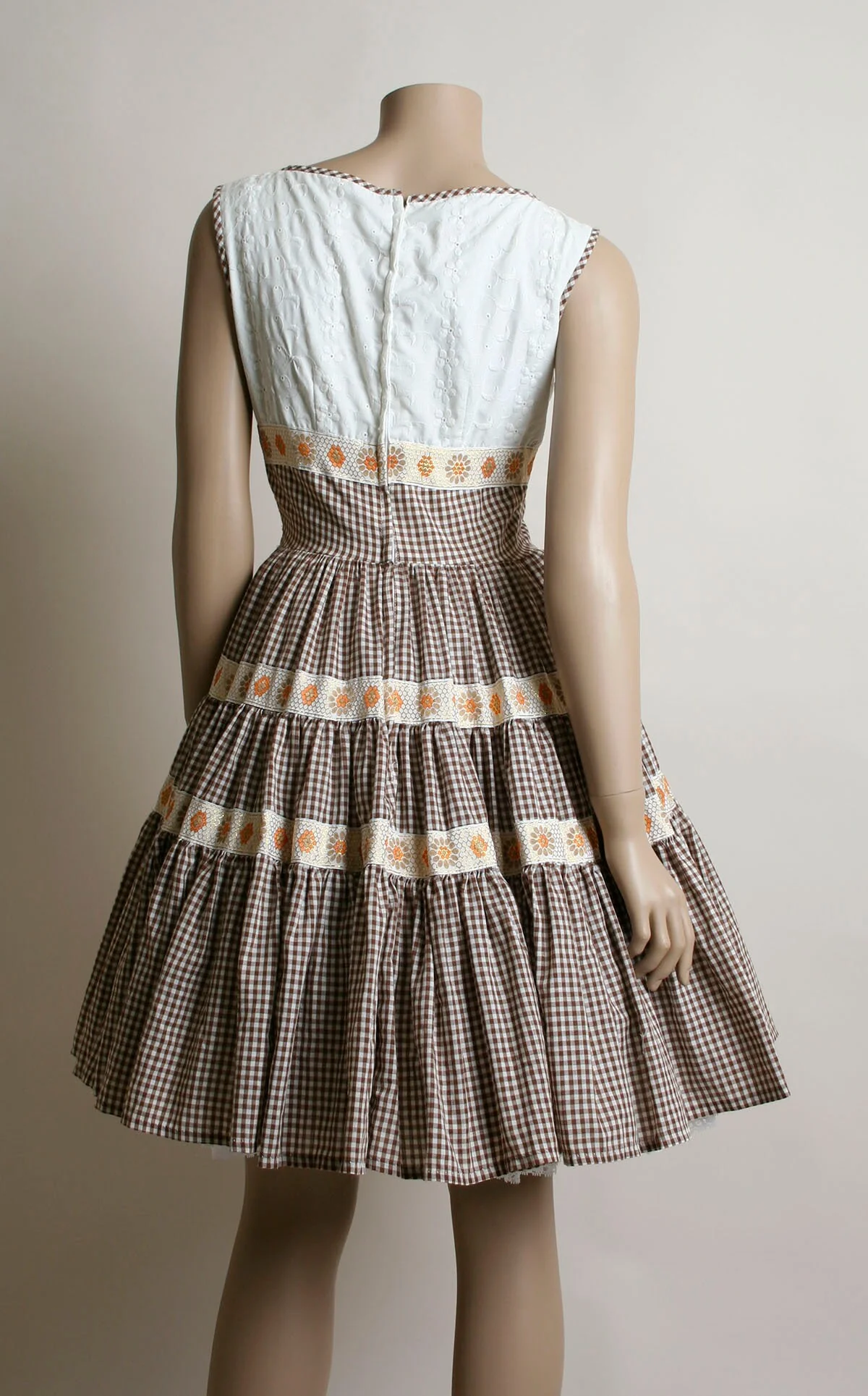 Vintage Lolita Gingham 70s Cocoa Brown Sunflower Floral Print Square Dance Full Skirt Pinup Cotton Day Dress - Image 4