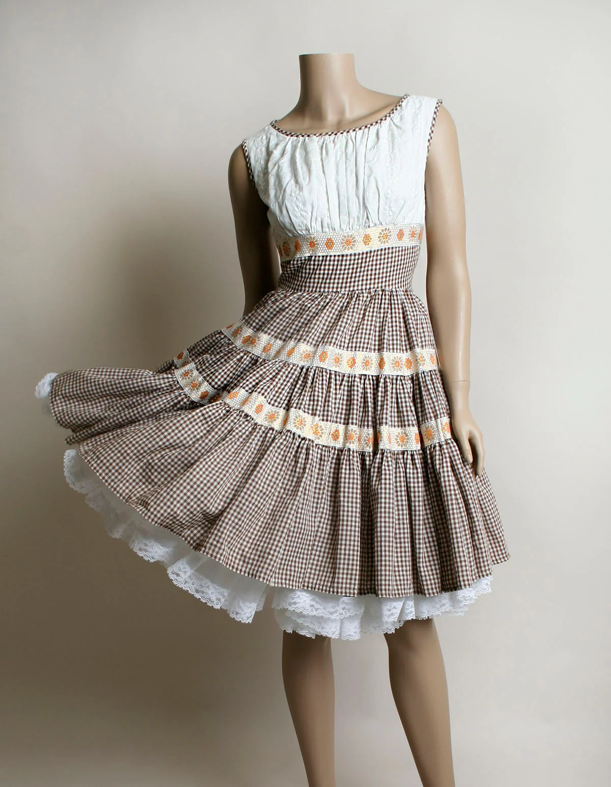 Vintage Lolita Gingham 70s Cocoa Brown Sunflower Floral Print Square Dance Full Skirt Pinup Cotton Day Dress - Image 9