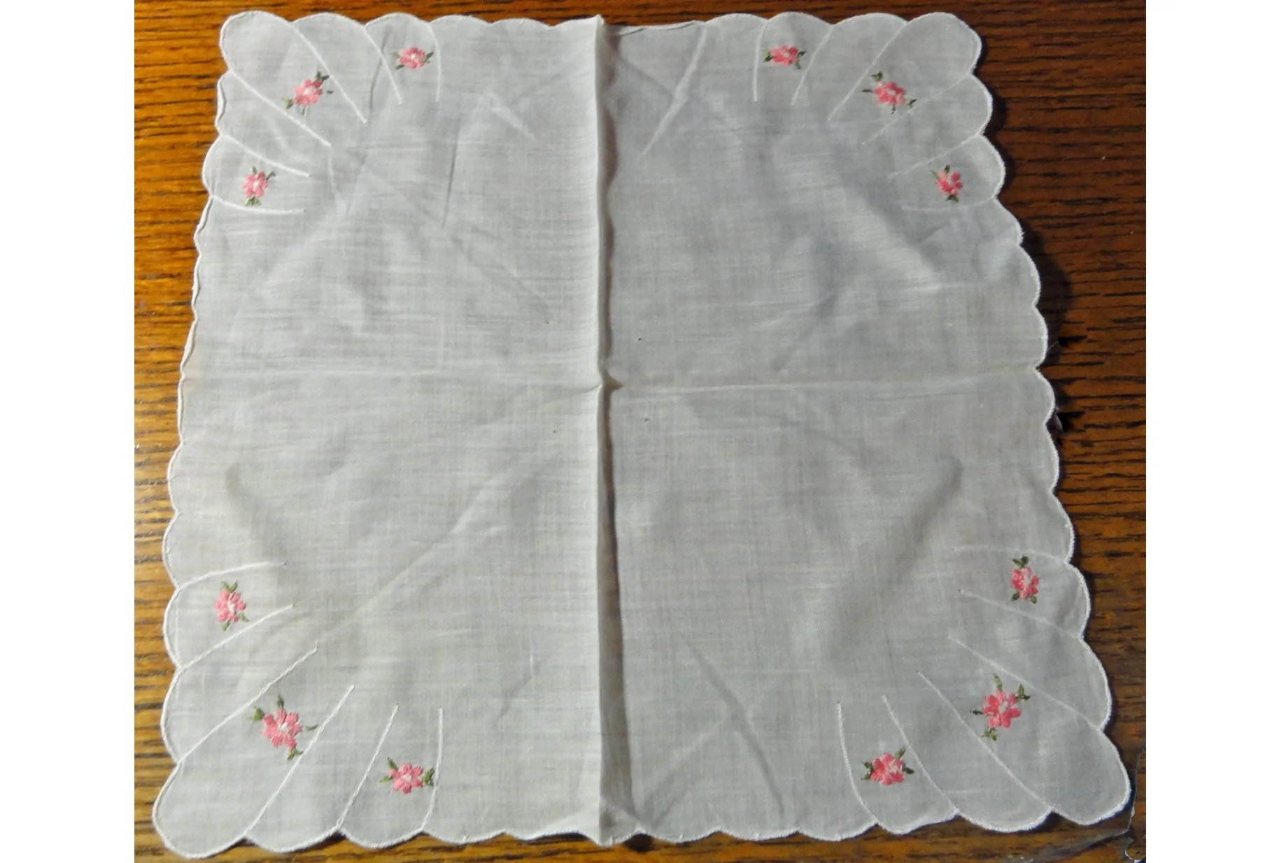 Vintage Lot of 3 Handkerchiefs Embroidered Green Pink Flowers - Image 6