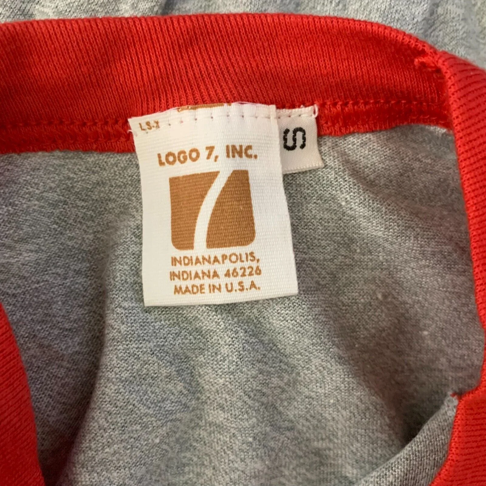 Vintage Mens Phillies Baseball Shirt S Gray Single Stitch Crewneck Raglan Mlb by Logo 7 - Image 6