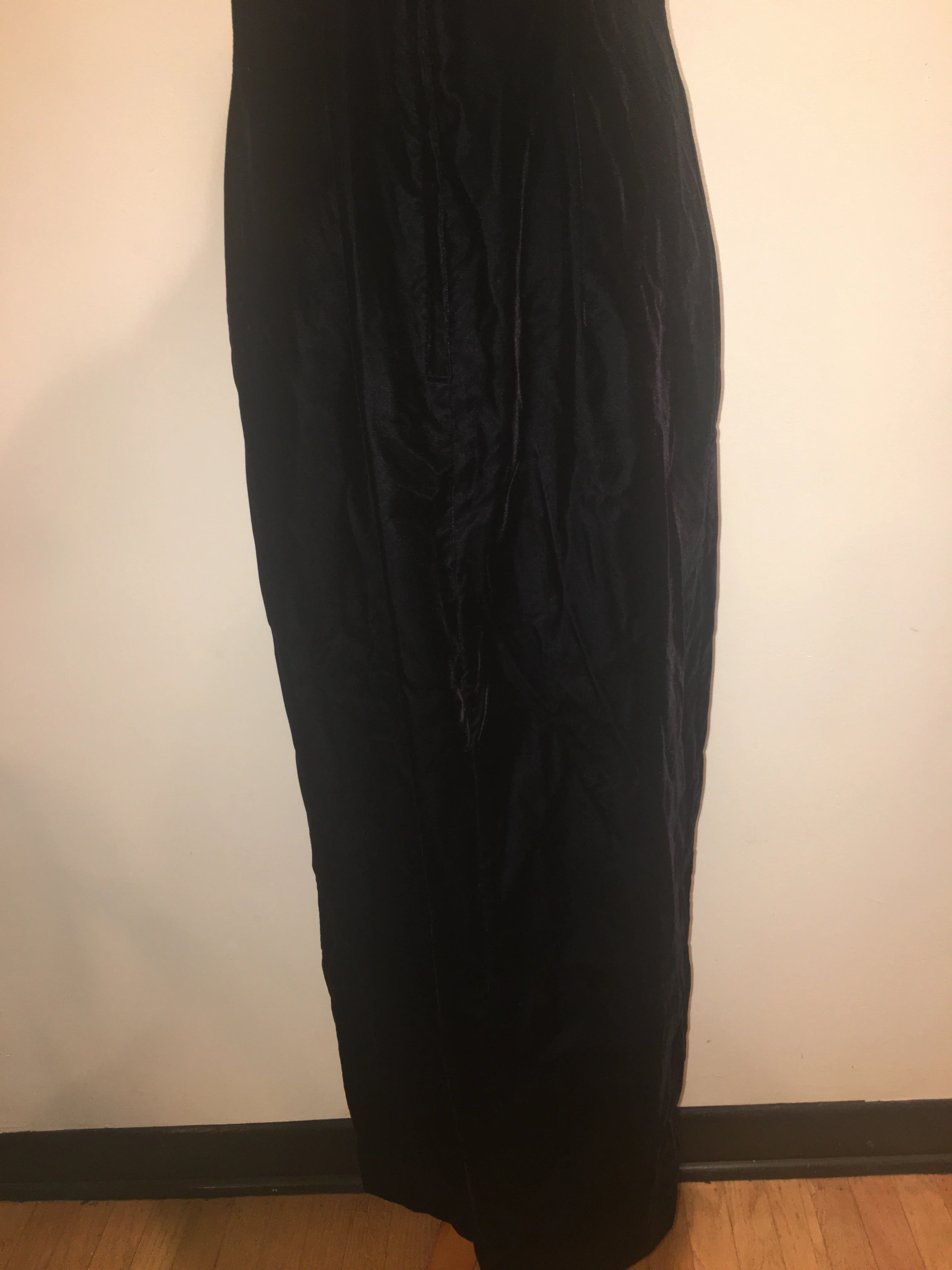 Vintage Merlot Velvet Dress With Embellishment By Jessica Mcclintock Gunn Sax Dress - Size 8 - Image 5