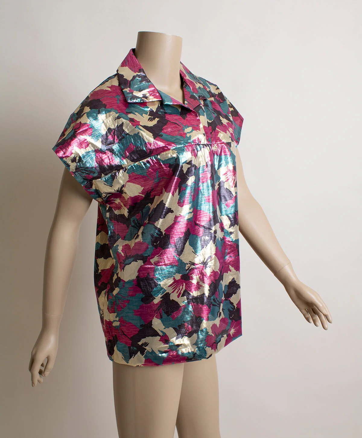Vintage Metallic Floral Print Blouse Loose Fit Square Shape Tropical Flower Print Gold Pink Blue Black - Image 4