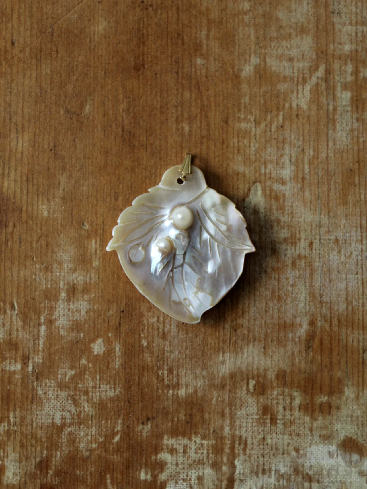 Vintage Mother Of Pearl Pendant - Image 3