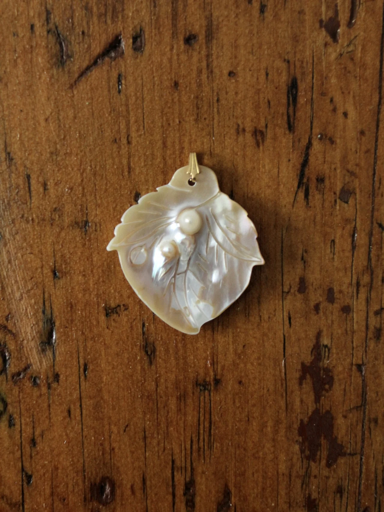 Vintage Mother Of Pearl Pendant - Image 4