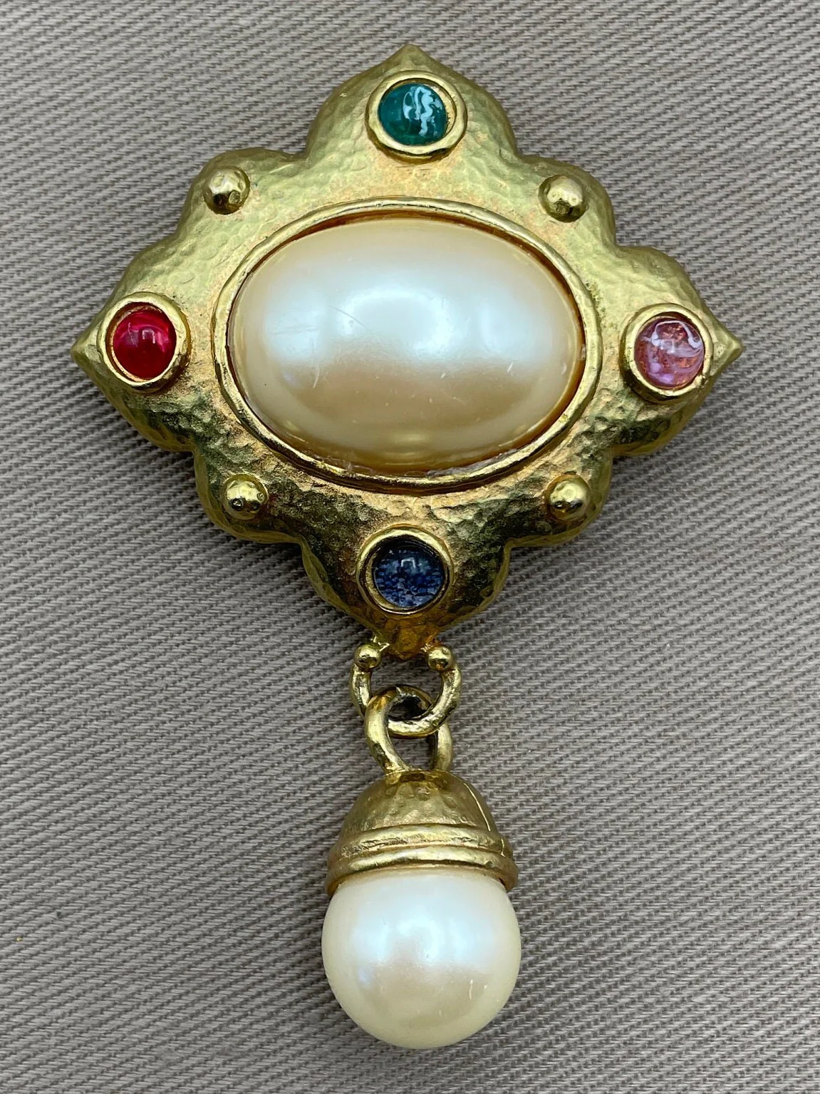 Vintage Mughal Baroque Pearl Cabochon Ruby Jade Sapphire Amethyst Brooch Pin - Image 2