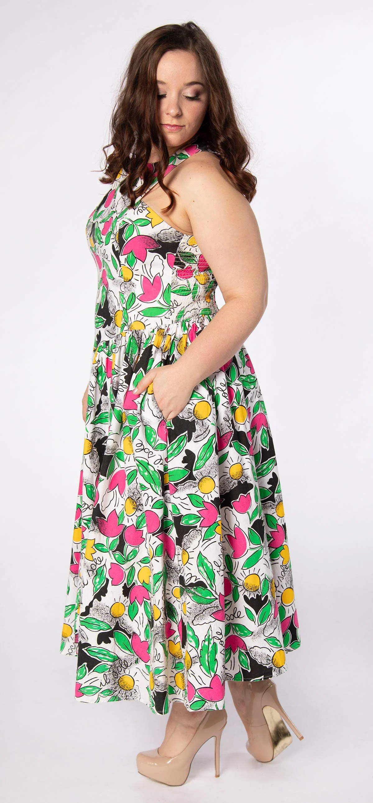 Vintage Novelty Print Halter 80s Floral Hot Pink Flower and Sun Print Cotton 50s Style Fit N Flare Dress Smocked Large Xl by Milanzo - Image 9