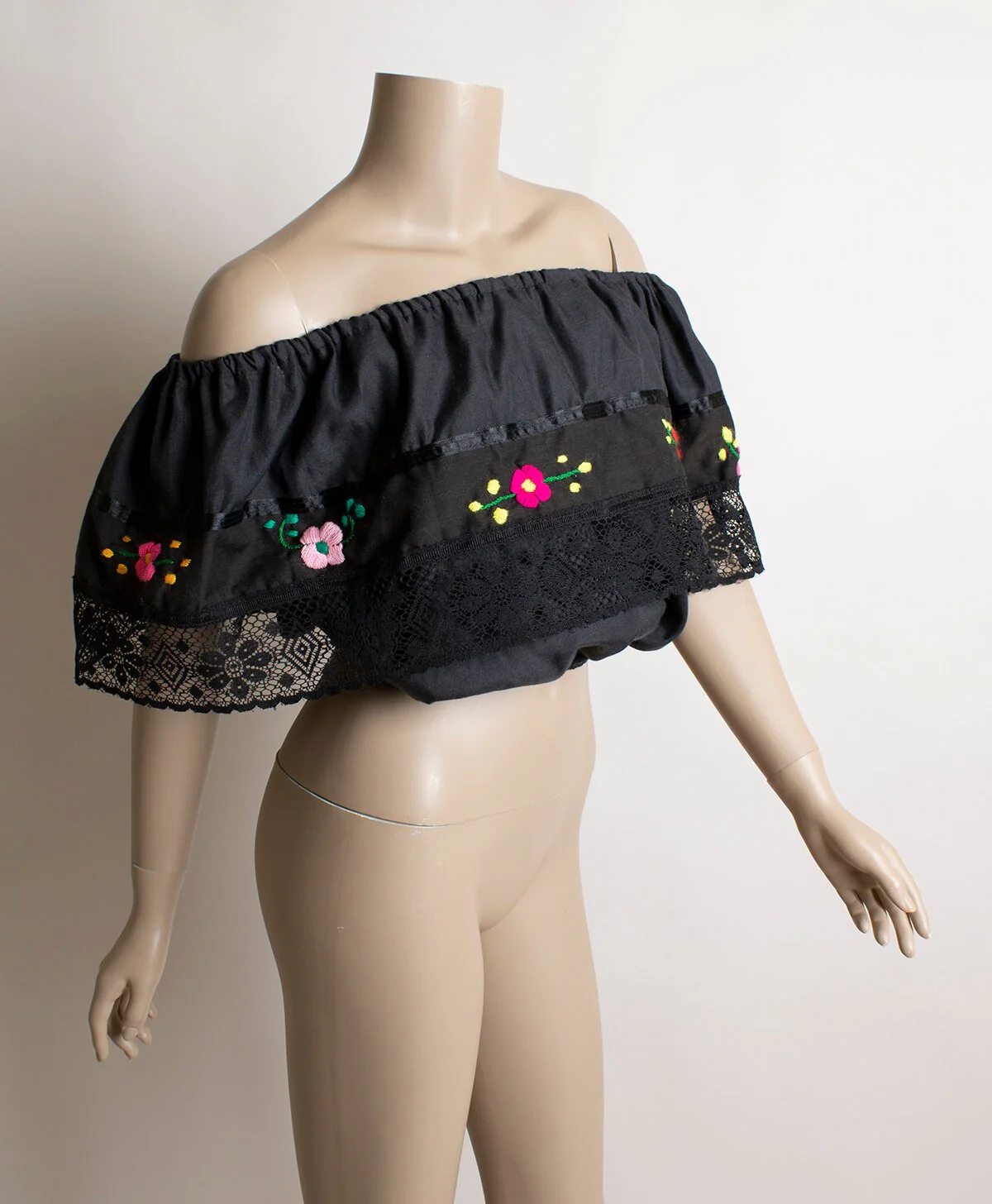 Vintage Off The Shoulder Floral Embroidered Blouse Top Black Dark Floral Lace Trim - Image 5