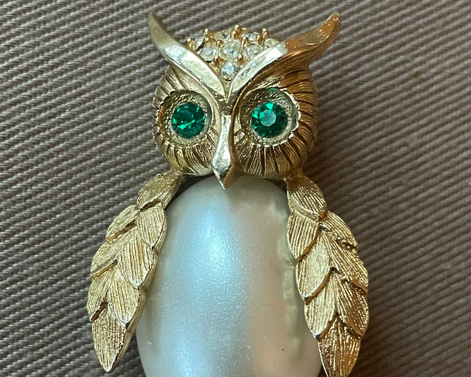 Vintage Owl Figural Brooch Pin Bird Figural Jewelry Jelly Belly Pearl Belly - Image 2