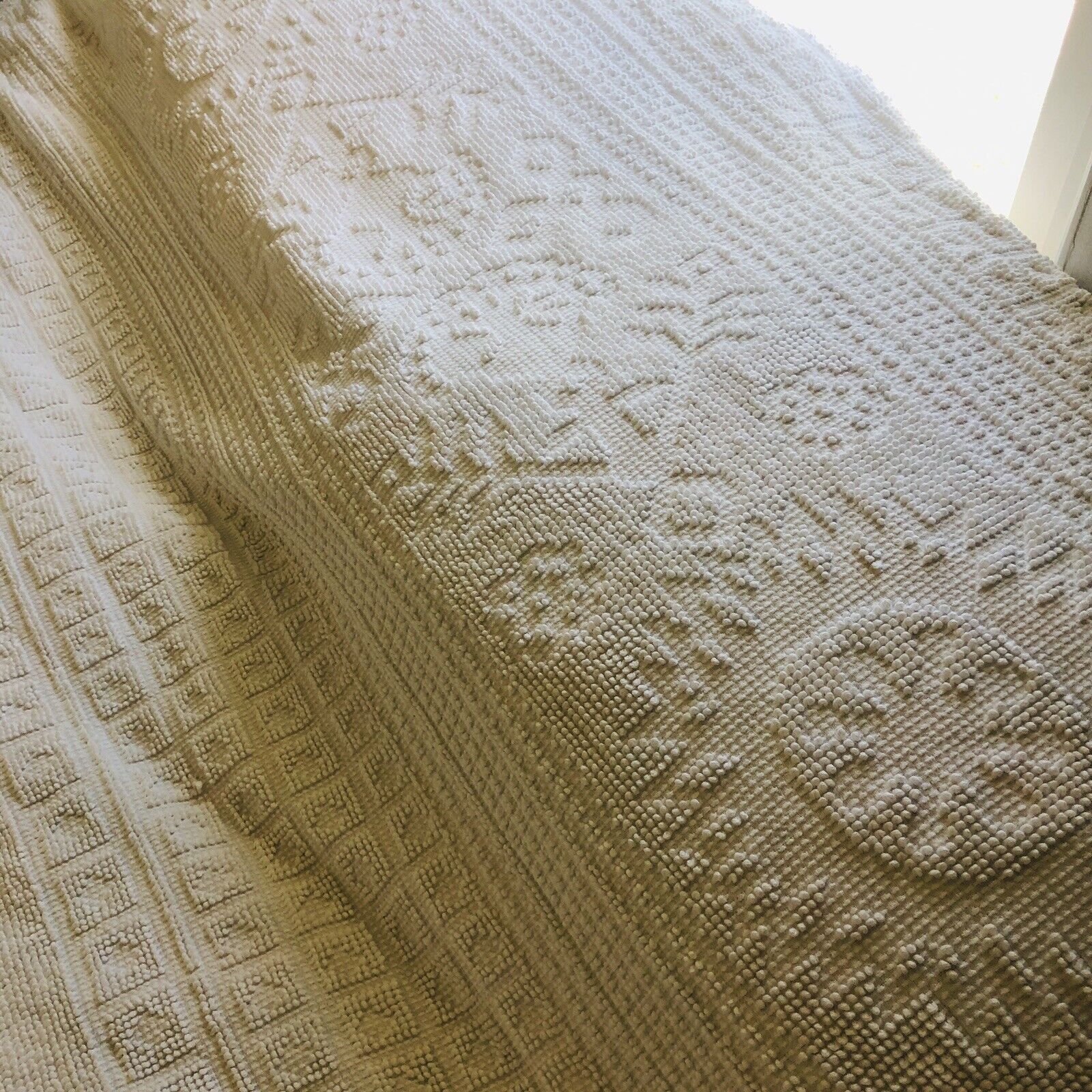Vintage Perma-Prest Chenille Bedspread White King Rounded 70s 102"x108” by Sears - Image 5