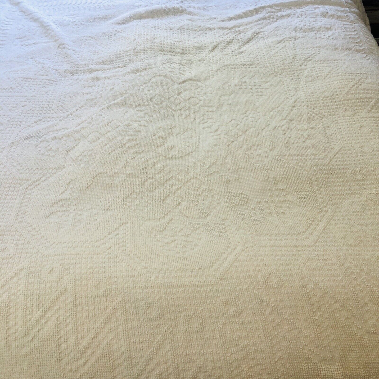 Vintage Perma-Prest Chenille Bedspread White King Rounded 70s 102"x108” by Sears - Image 8