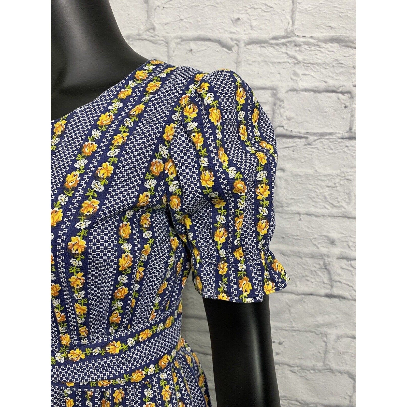 Vintage Prairie Handmade 70s Dress Belted Cottage Floral M/l Midi Modest - Image 4