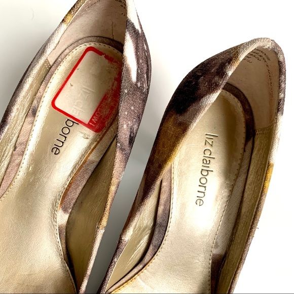 Vintage Print Pumps Leather Lined Stacked Heel by Liz Claiborne - Image 9