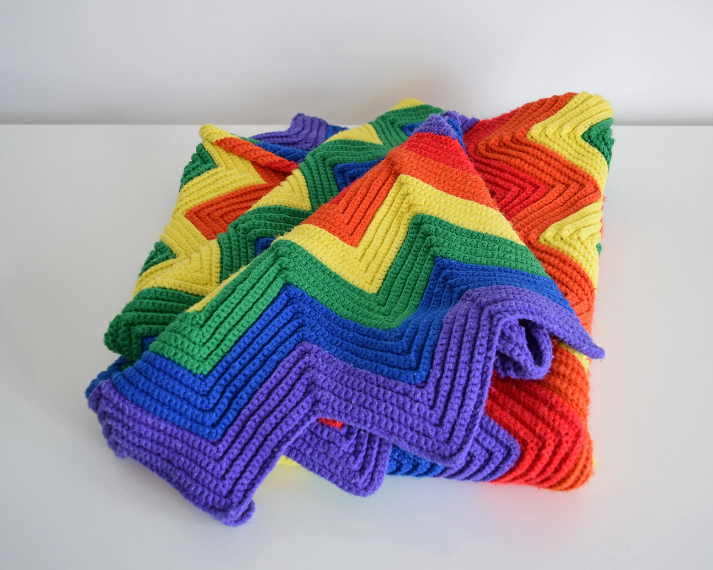 Vintage Rainbow Blanket 70s Rainbow Chevron Throw Blanket, Retro 70s Afghan Crochet Ripple Zig Zag Blanket - Image 6