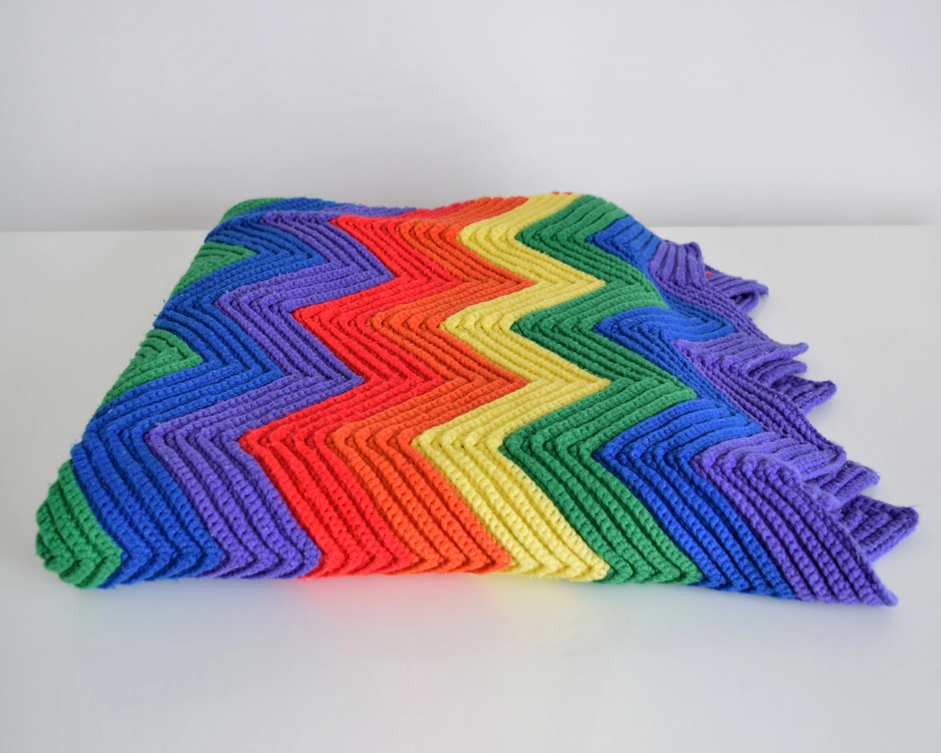 Vintage Rainbow Blanket 70s Rainbow Chevron Throw Blanket, Retro 70s Afghan Crochet Ripple Zig Zag Blanket - Image 7