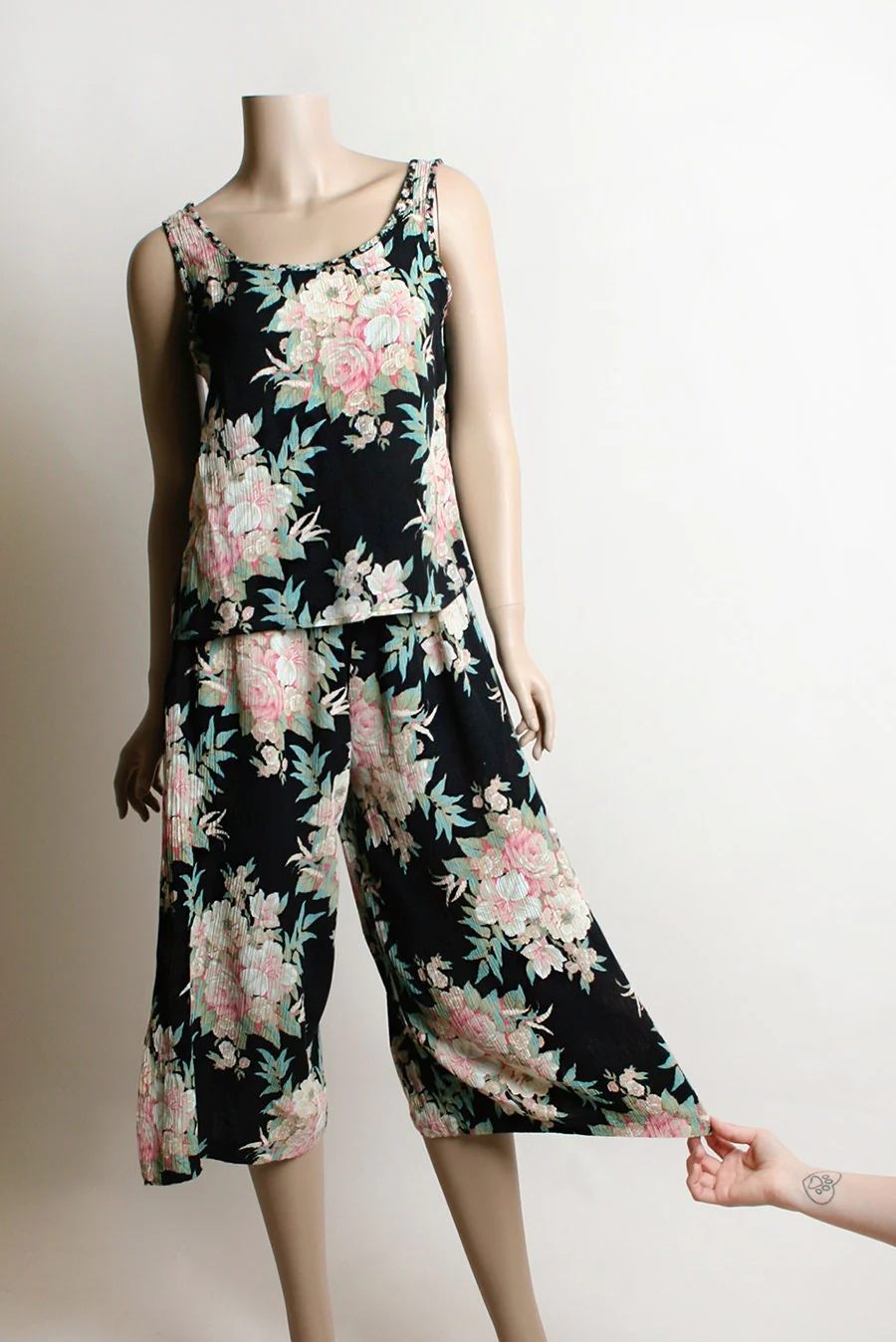 Vintage Rayon Floral Blouse and Pants Set - 80s Dark Floral Pink Summer Lounge Loose Fit Airy Pants Tunic Top - Small by Ms Choice - Image 6