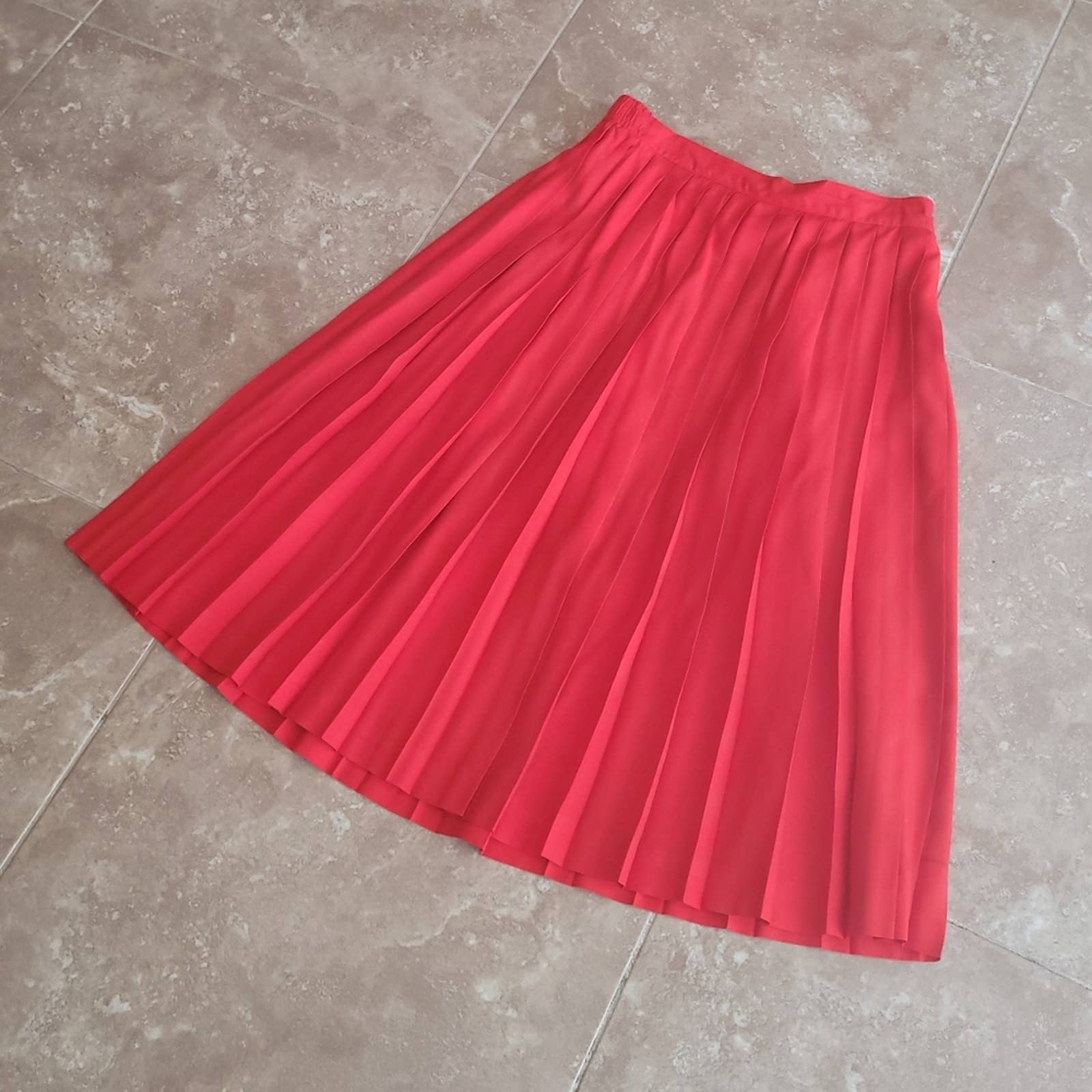 Vintage Red Pleated A-Line Skirt - Size Large by Chaus Petites - Image 3