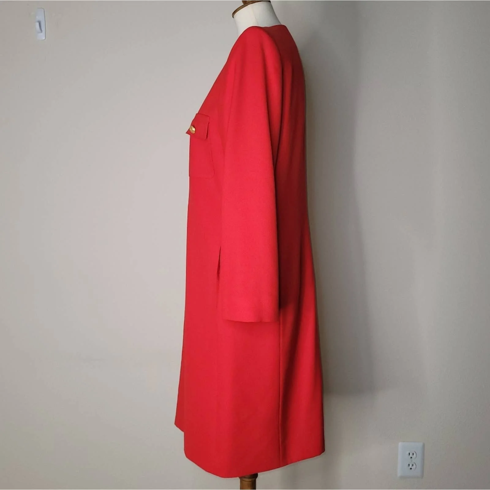 Vintage Red V-Neck Long-Sleeved Shift Dress with Gold-Tone Buttons - 12 by Evan Picone - Image 4